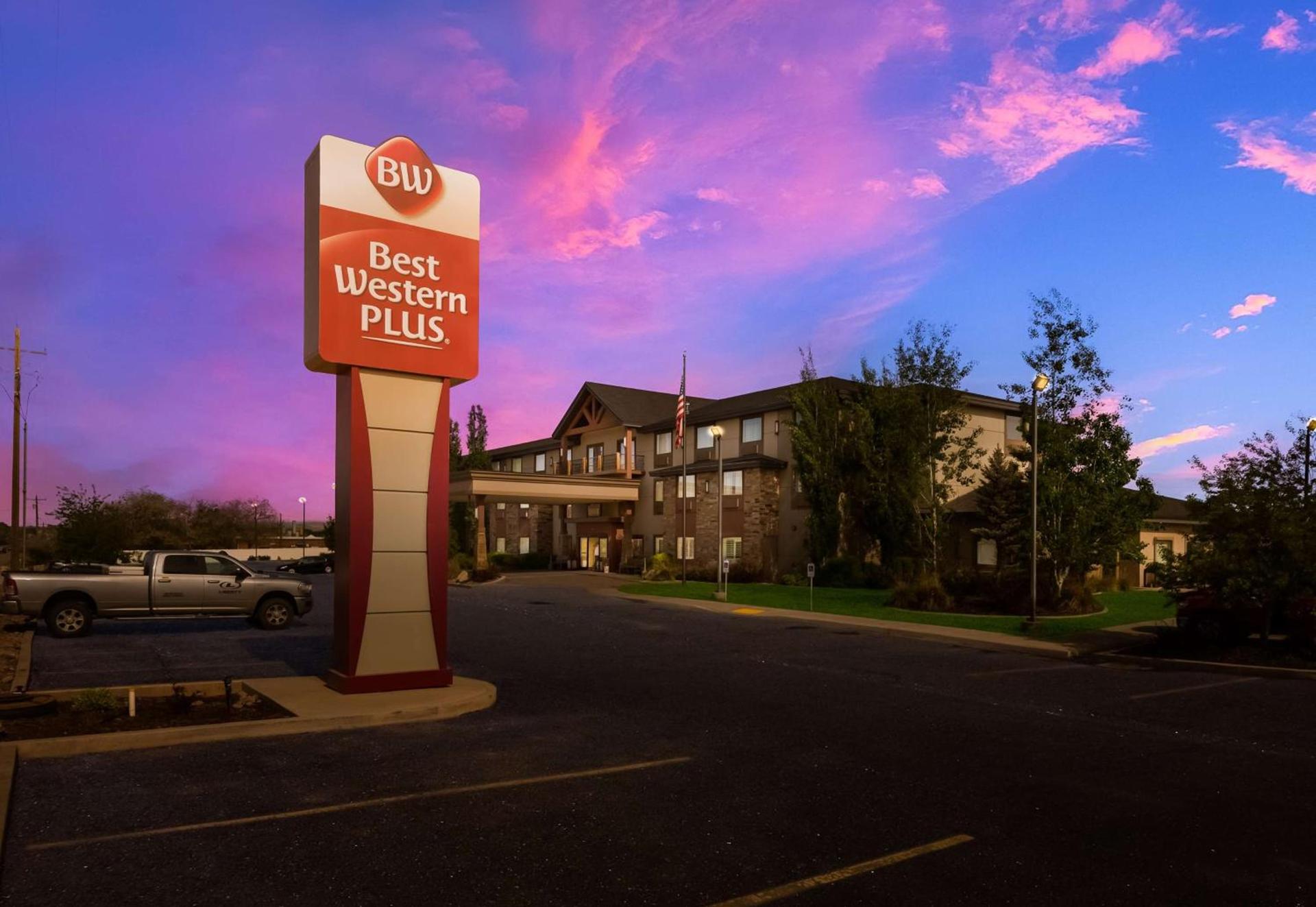 Best Western Plus Landmark Hotel photo 43