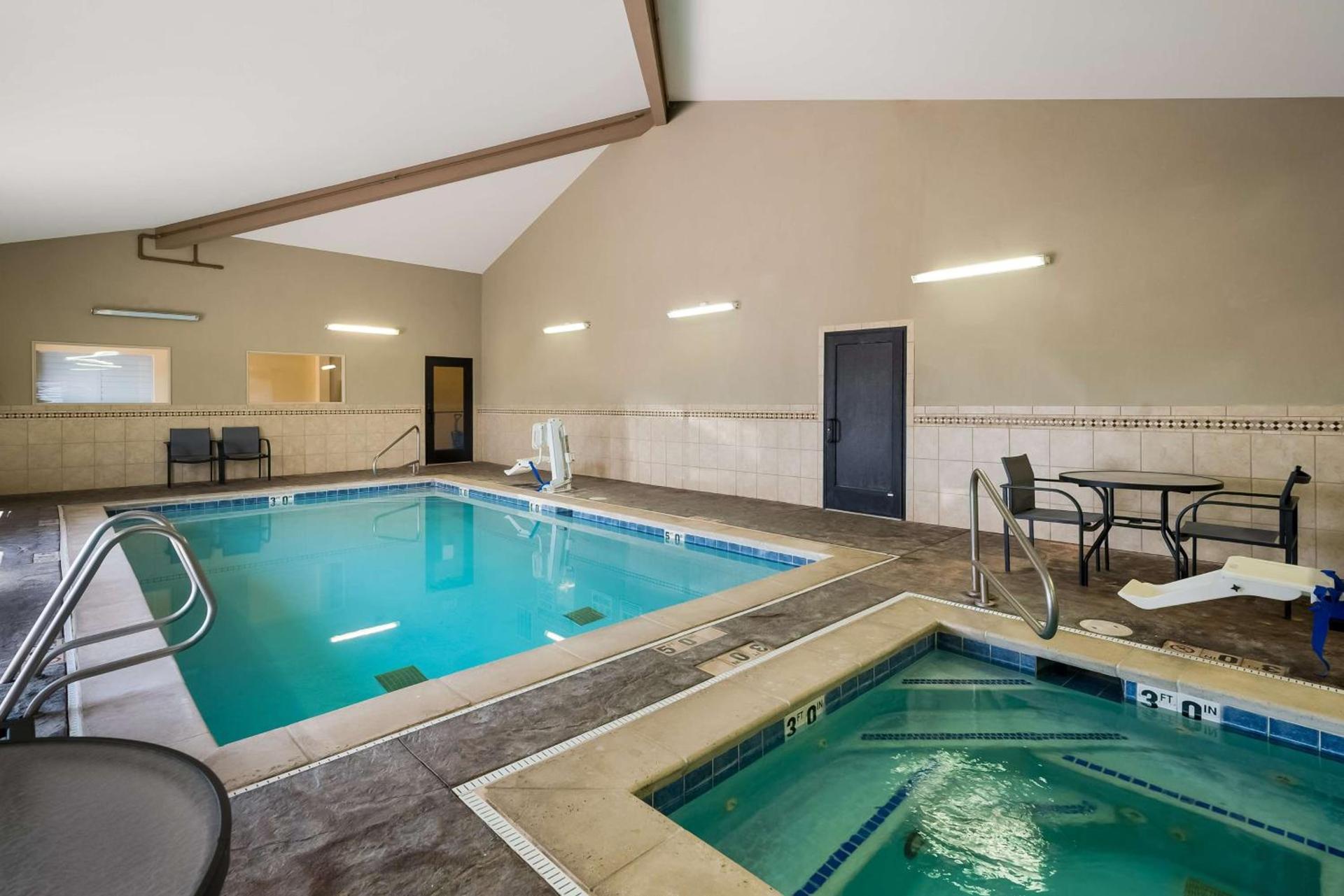 Best Western Plus Landmark Hotel photo 5