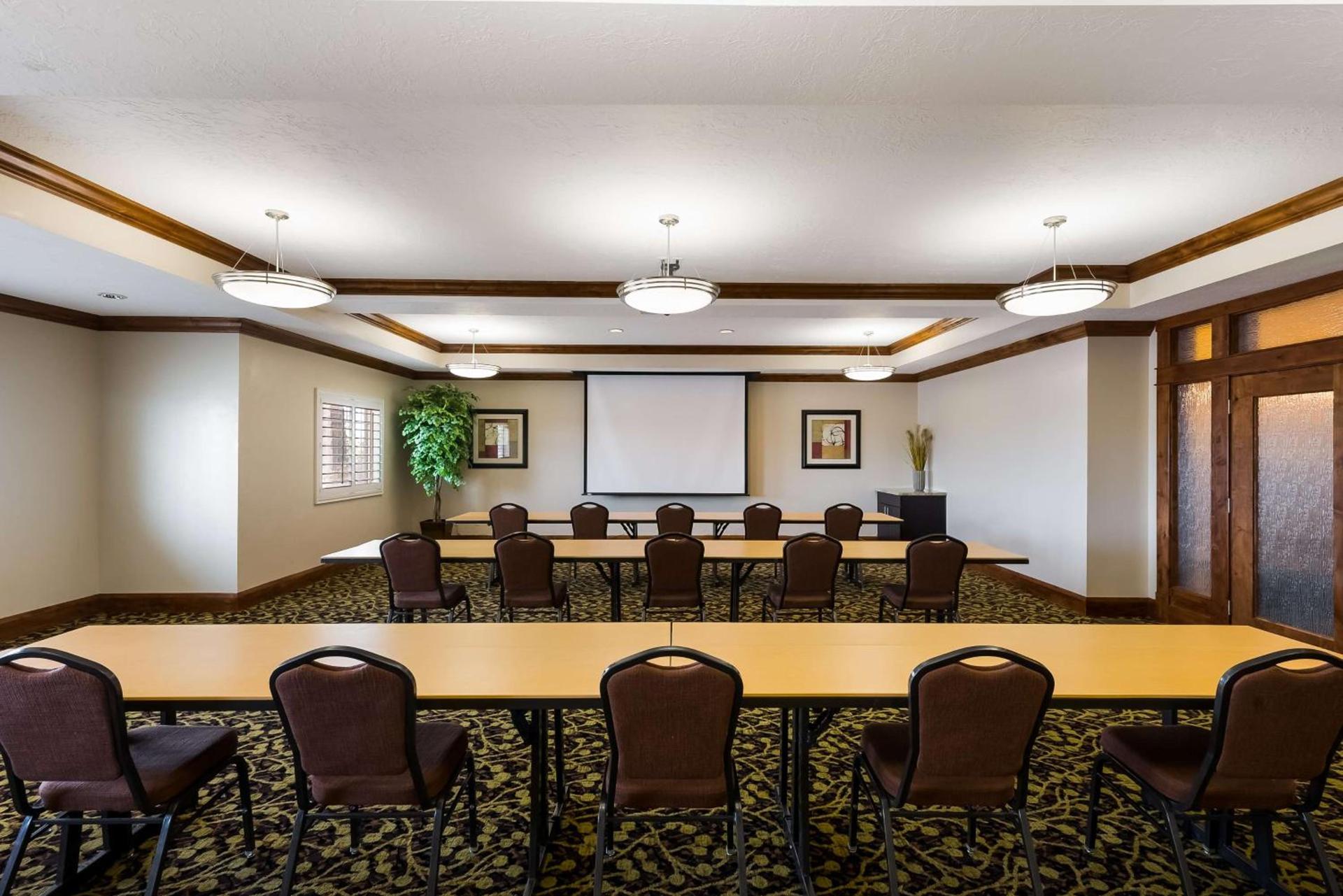 Best Western Plus Landmark Hotel photo 7