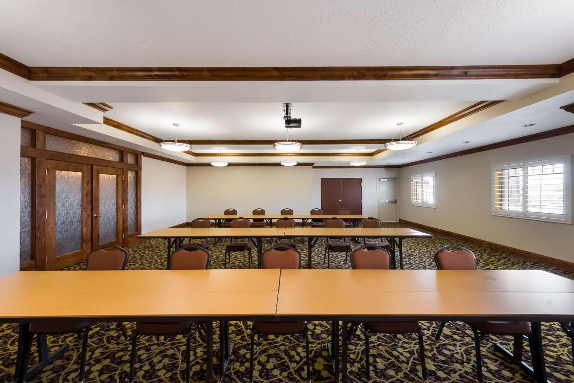 Best Western Plus Landmark Hotel photo 52