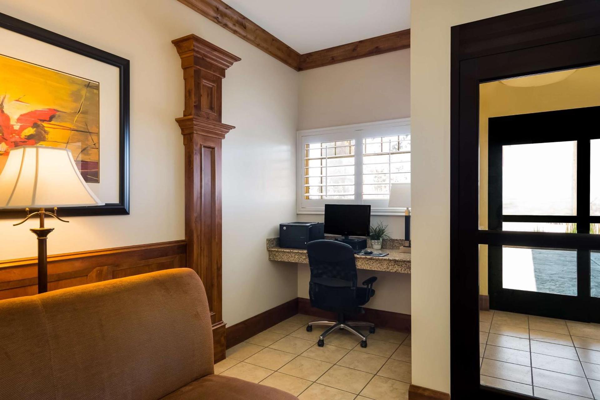 Best Western Plus Landmark Hotel photo 46