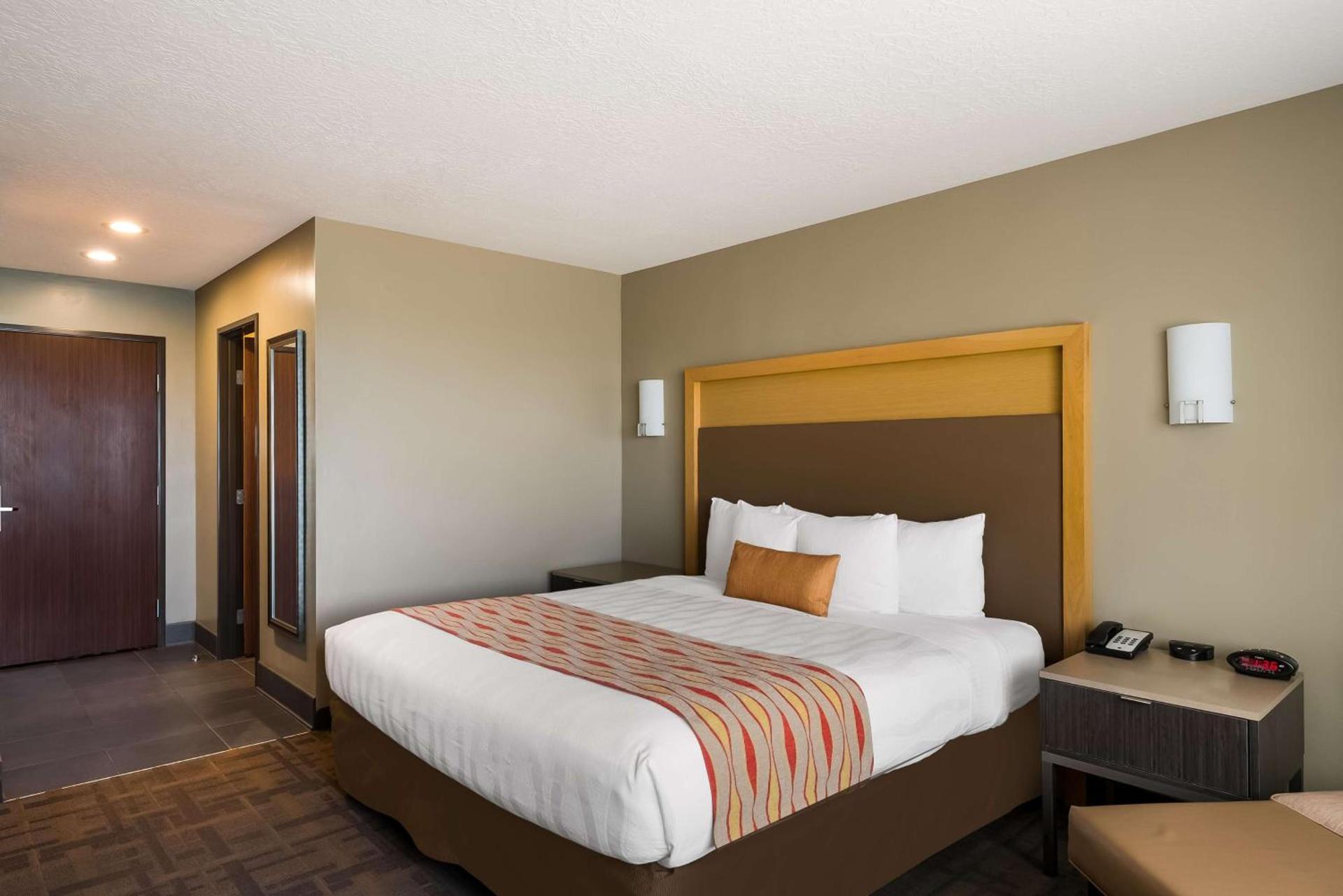 Best Western Plus Landmark Hotel photo 10