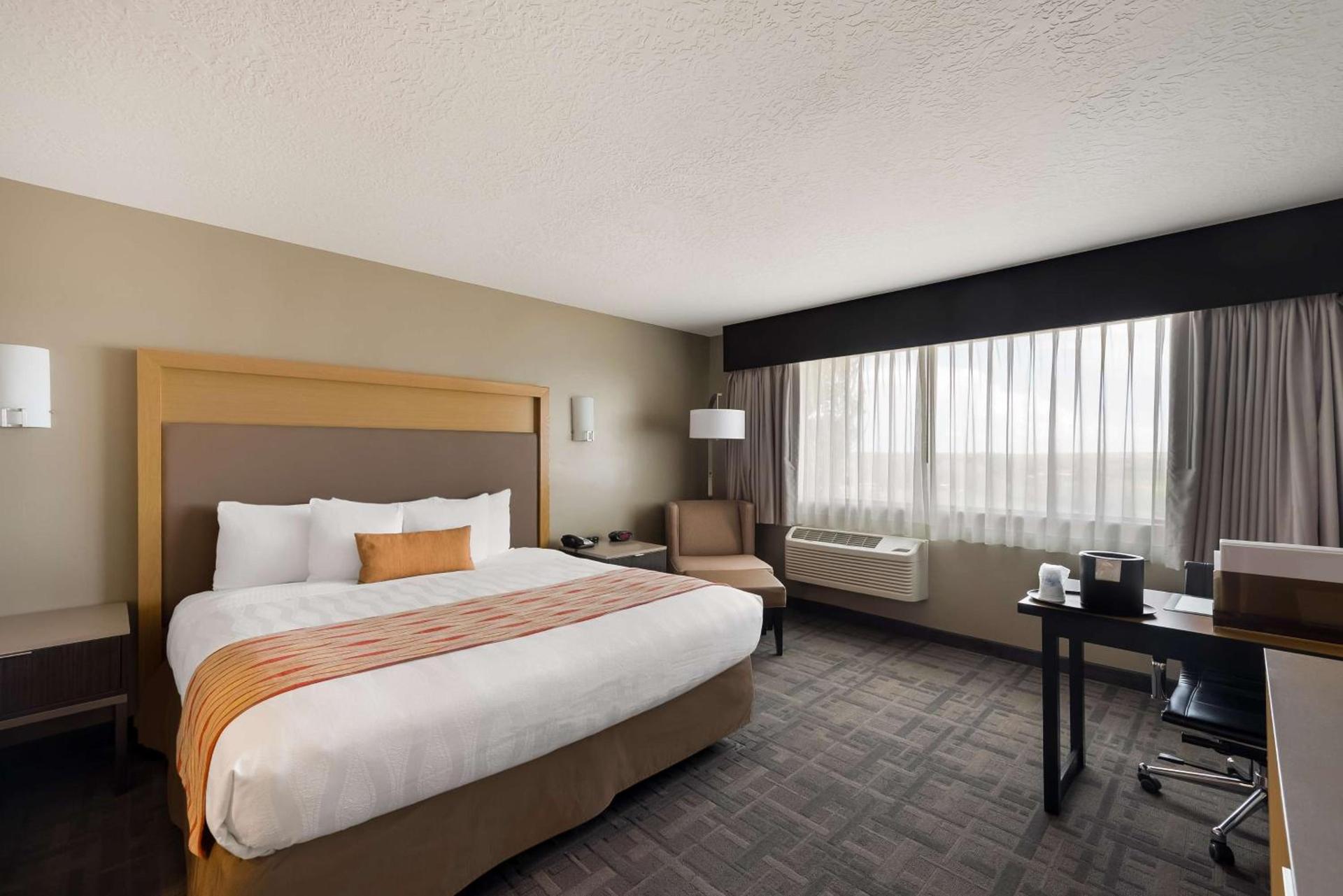 Best Western Plus Landmark Hotel photo 3