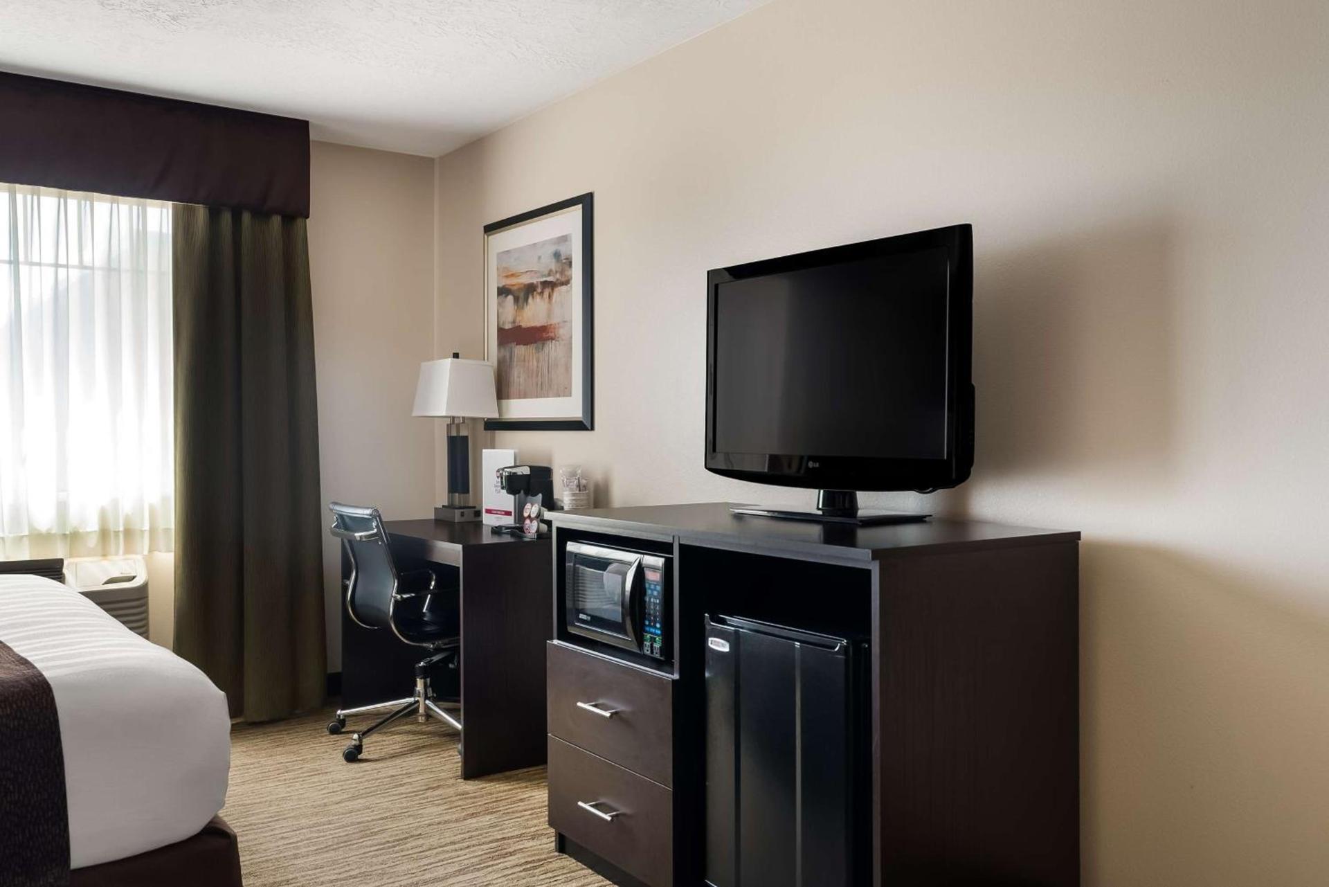 Best Western Plus Landmark Hotel photo 16