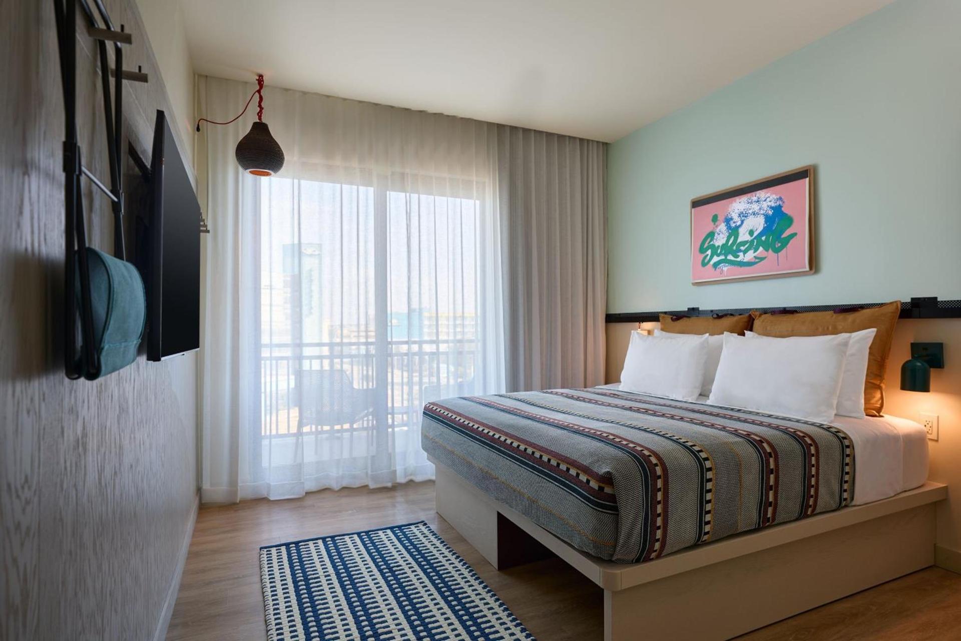 Moxy Virginia Beach Oceanfront photo 40