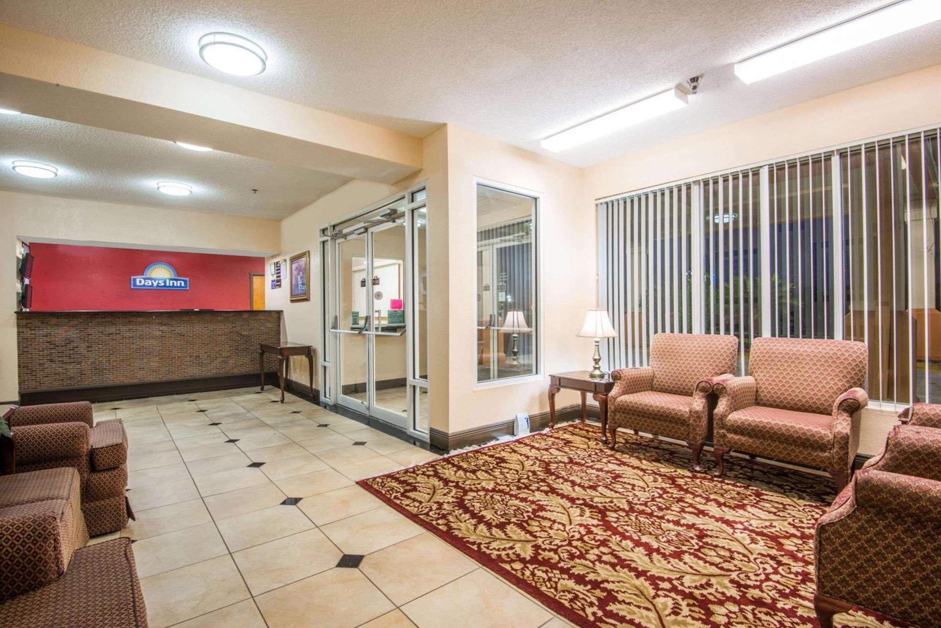 Days Inn by Wyndham Coliseum Montgomery AL photo 5