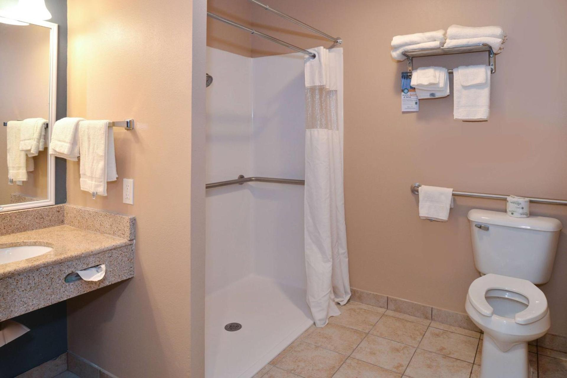 Wingate by Wyndham Beaver I-15 photo 10
