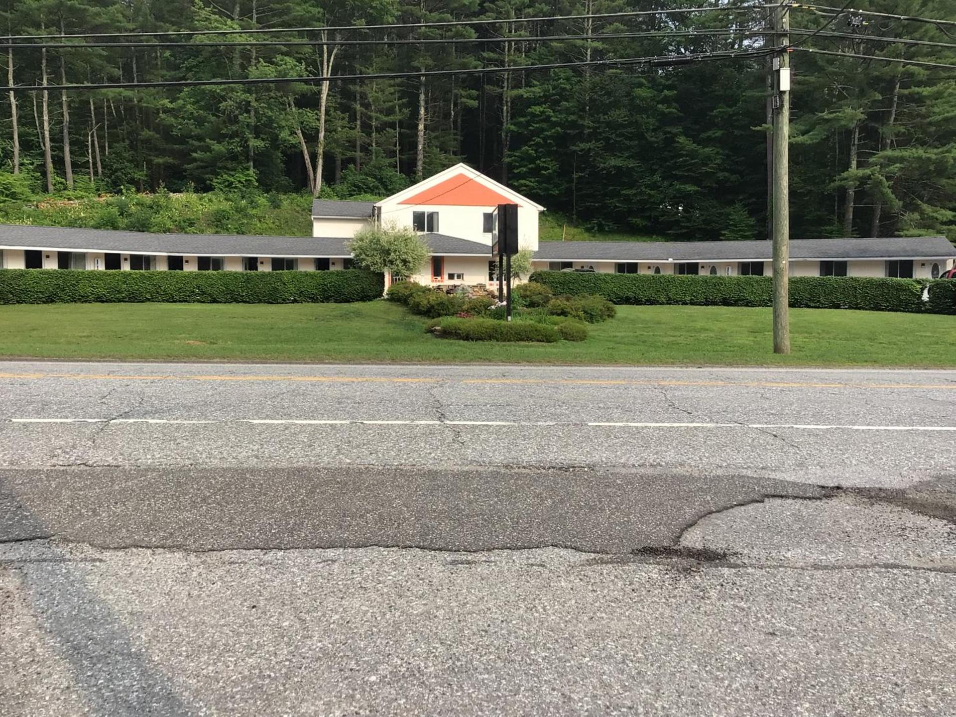 Hitching Post Motel photo 3