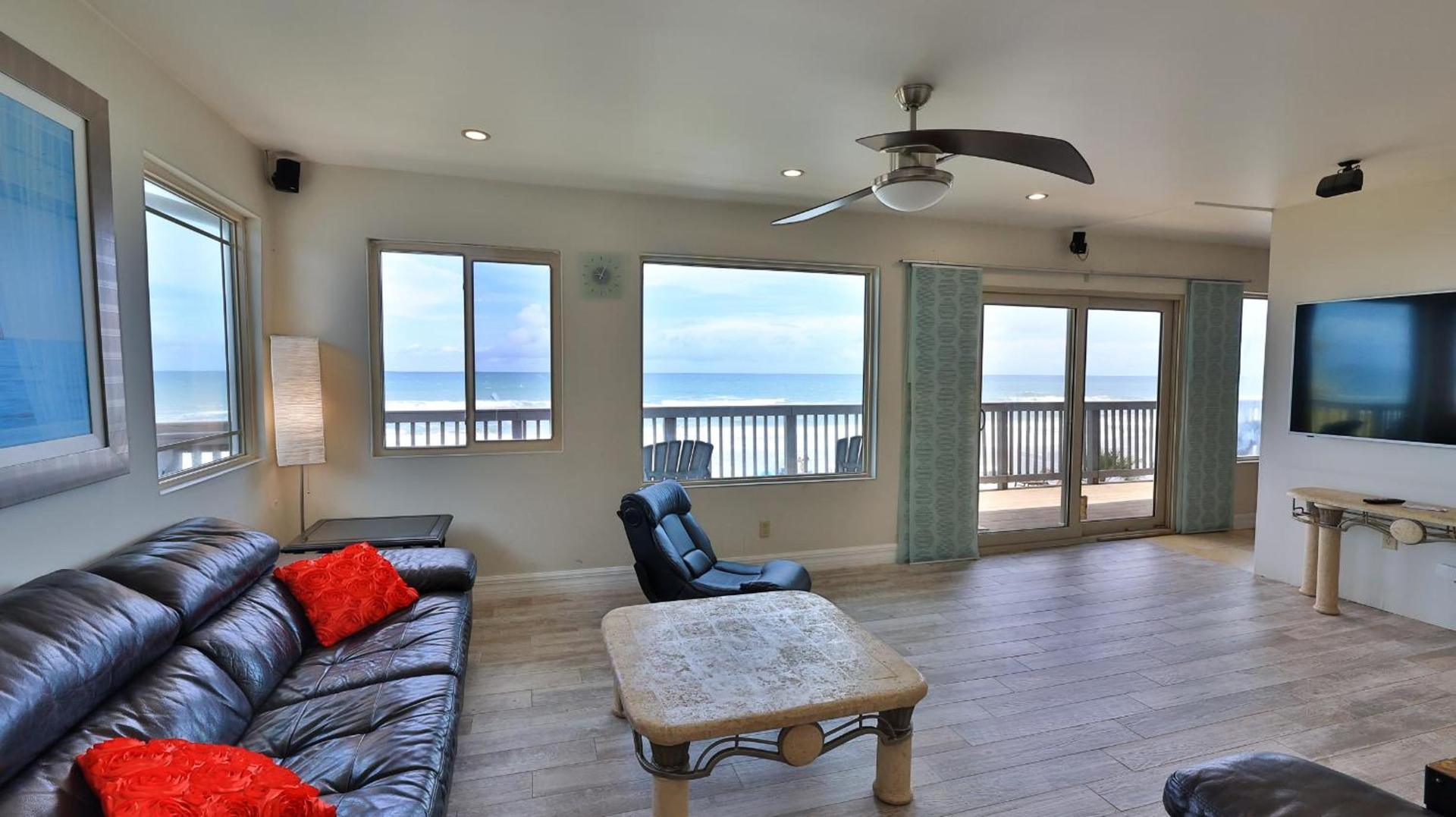 Driftwood Beach Motel photo 18