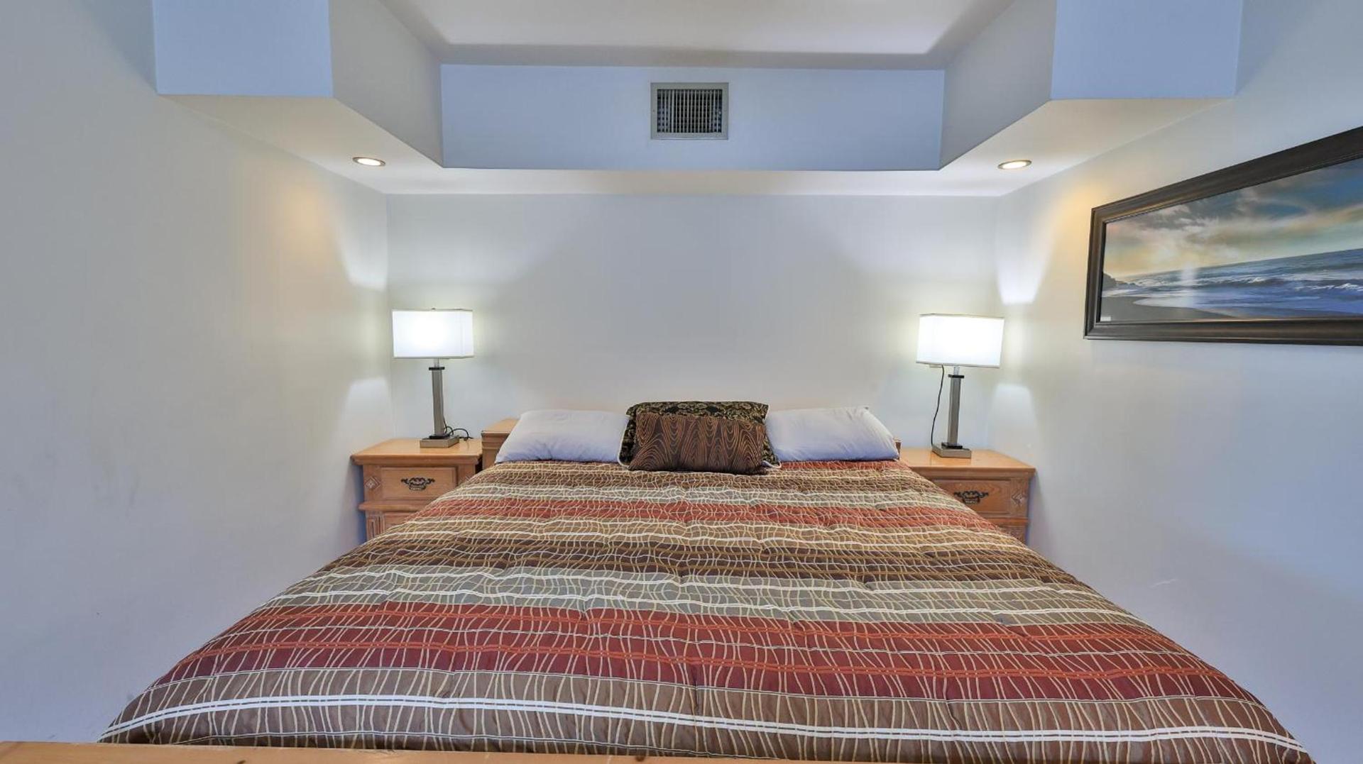 Driftwood Beach Motel photo 34