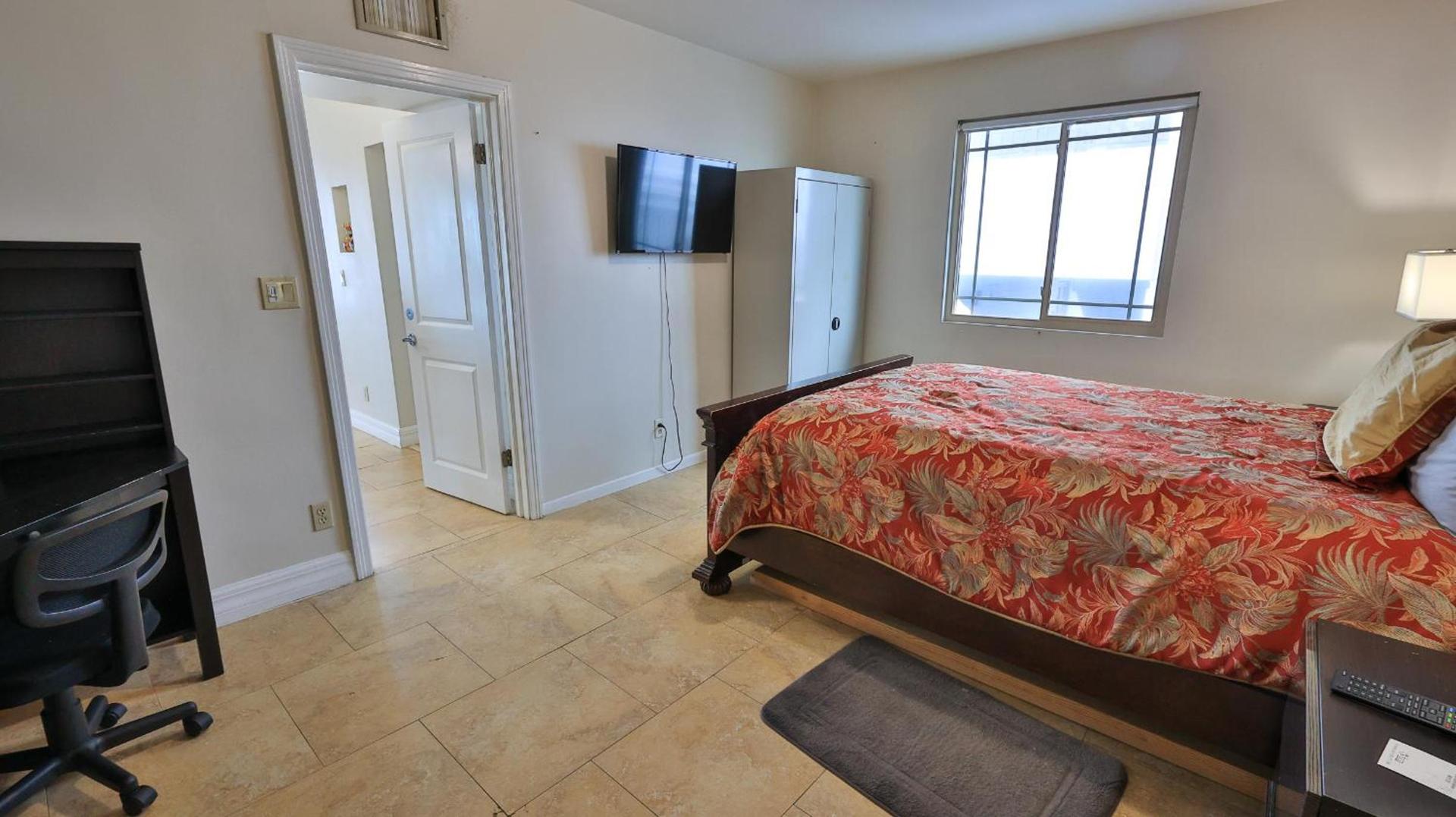 Driftwood Beach Motel photo 32