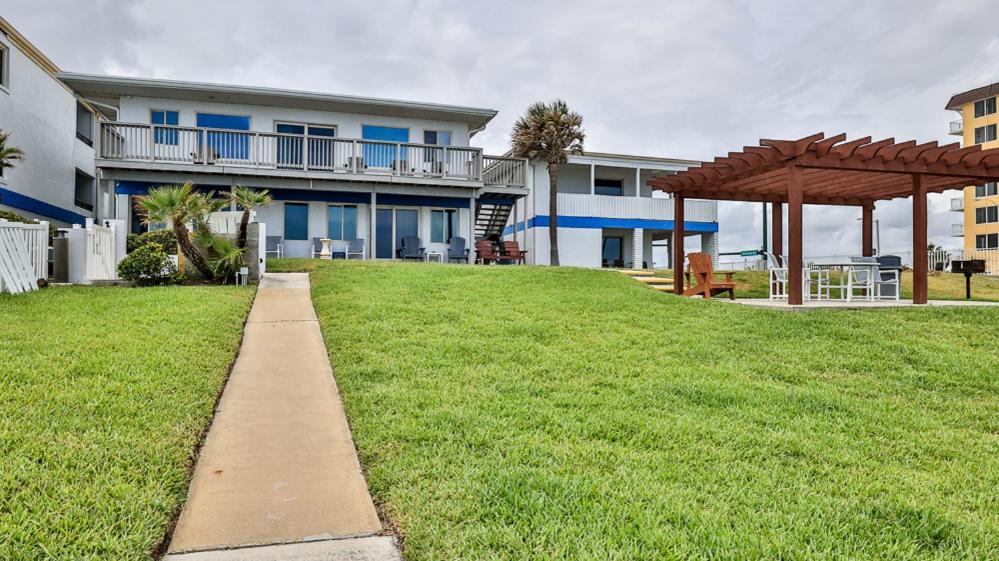 Driftwood Beach Motel photo 39