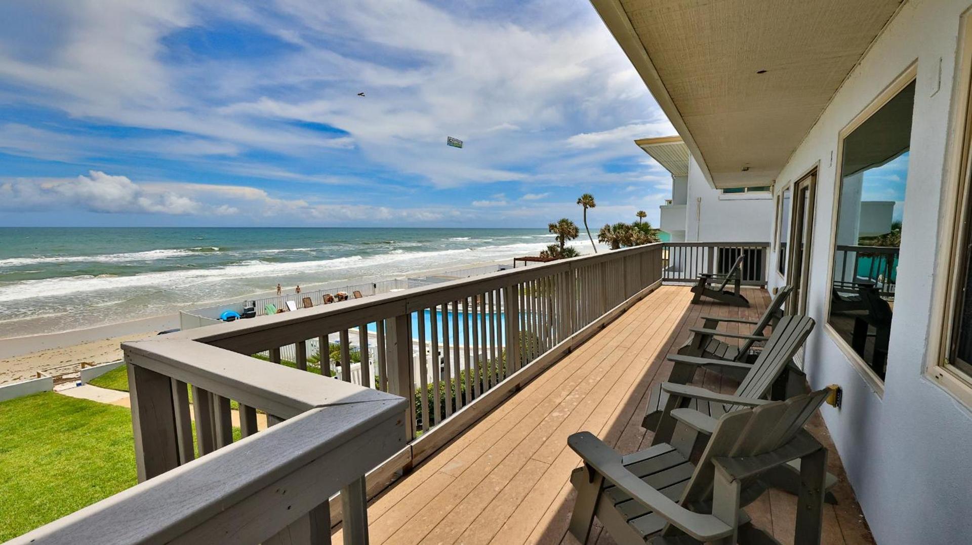 Driftwood Beach Motel photo 41