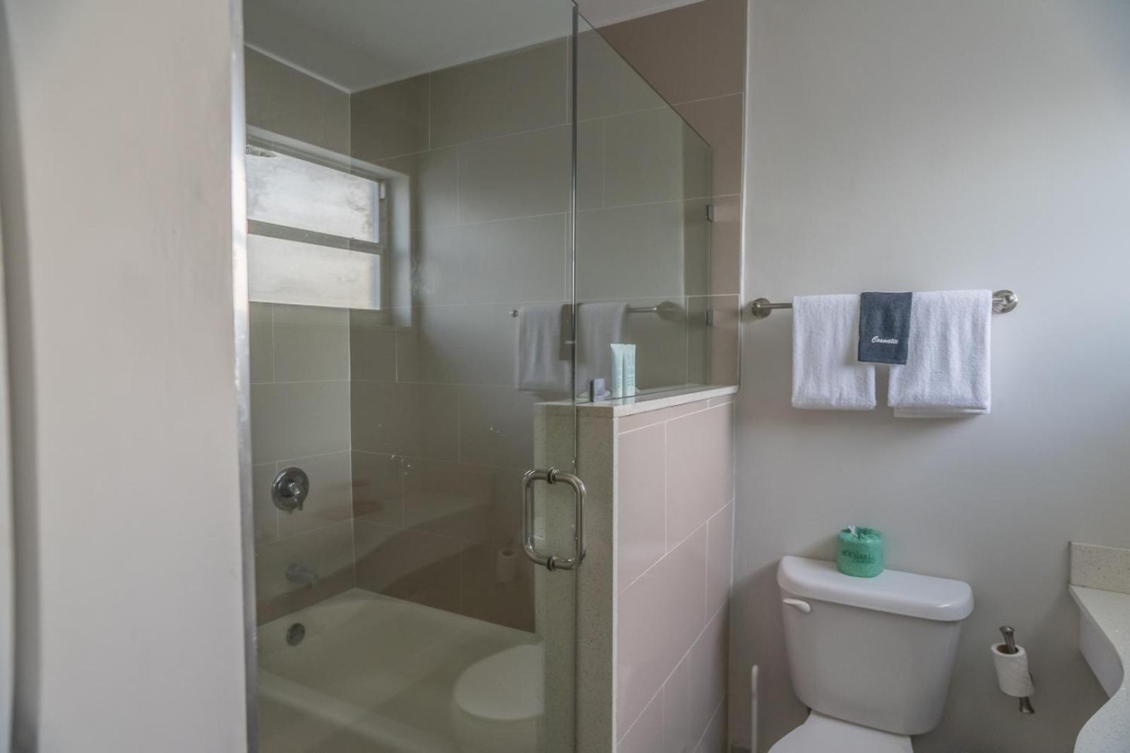 The Biscayne Hotel photo 37