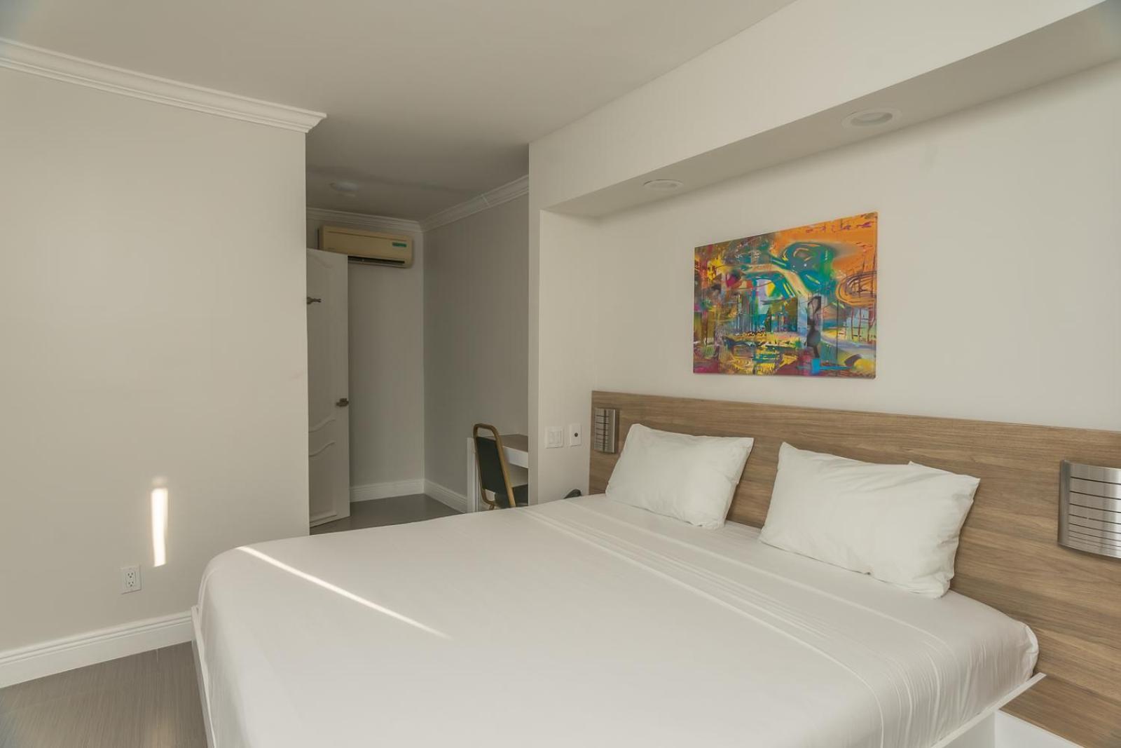 The Biscayne Hotel photo 32