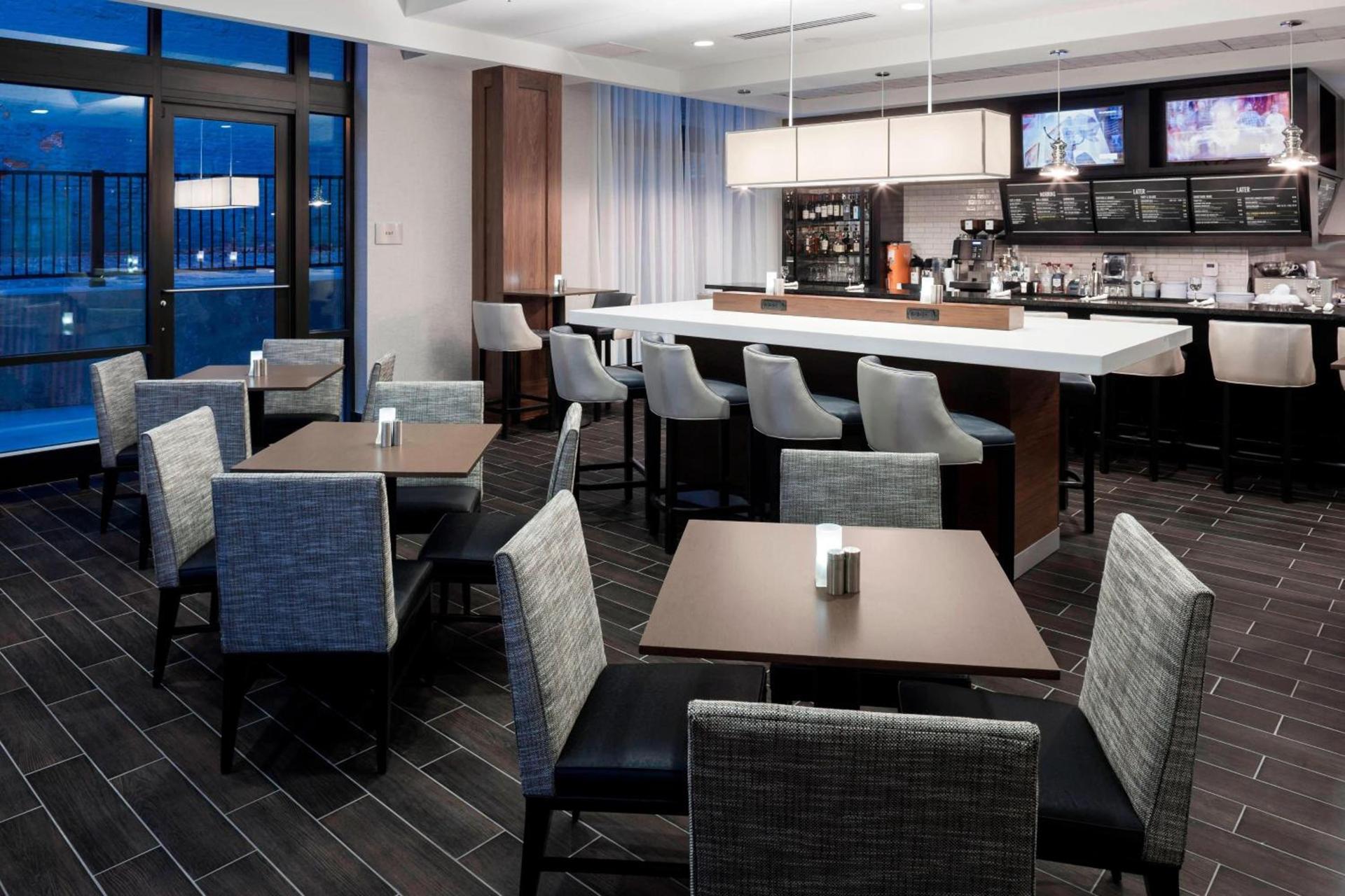 Courtyard by Marriott Richmond Downtown photo 19