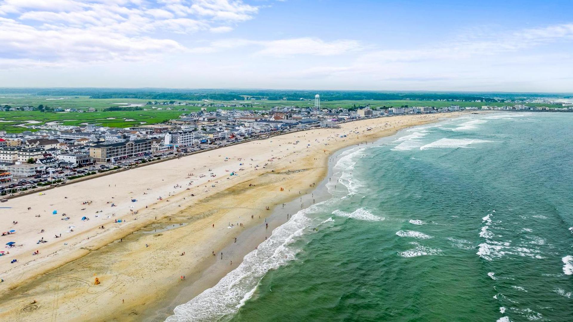 The Crest - Hampton Beach photo 2