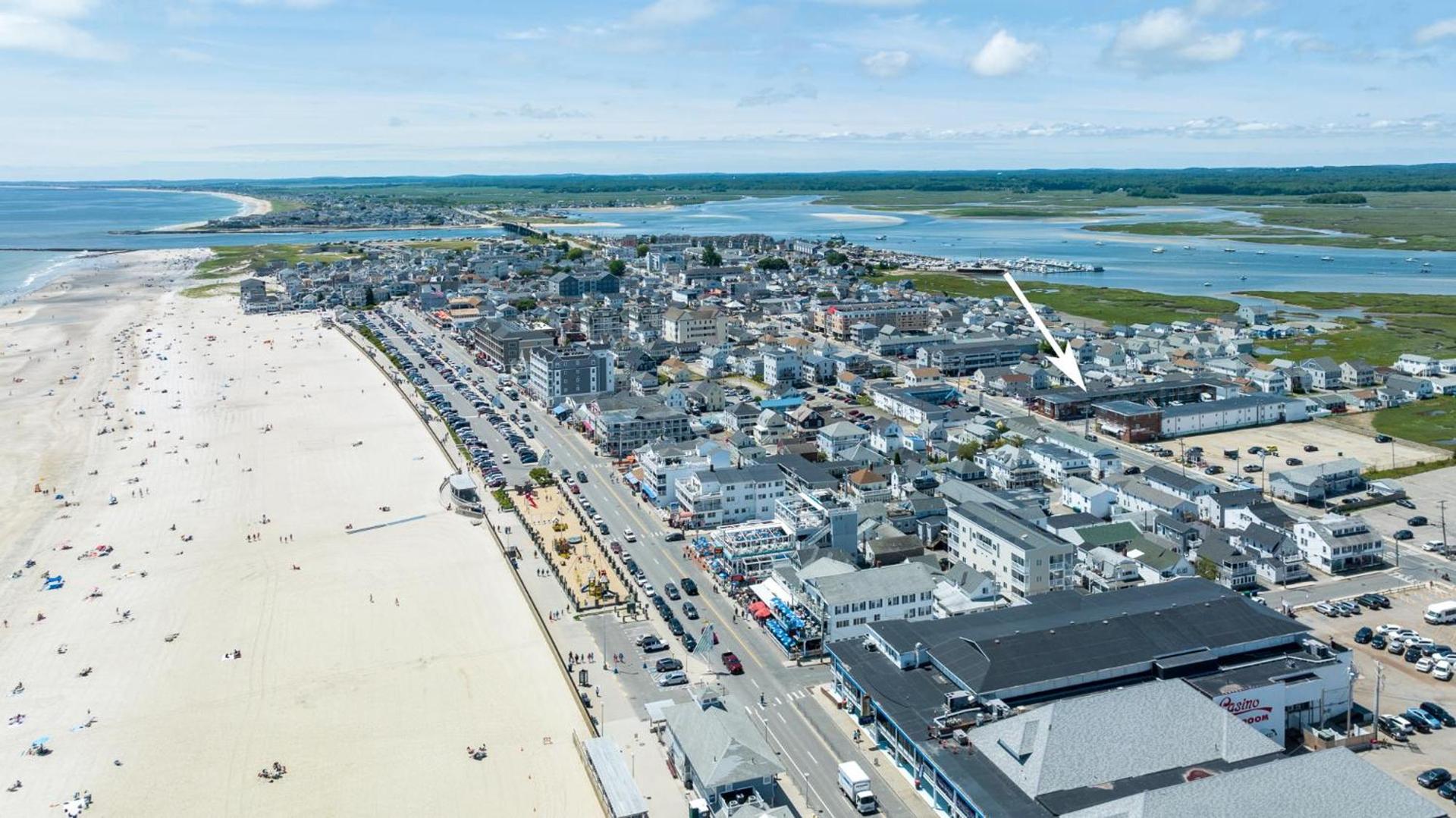 The Crest - Hampton Beach photo 3