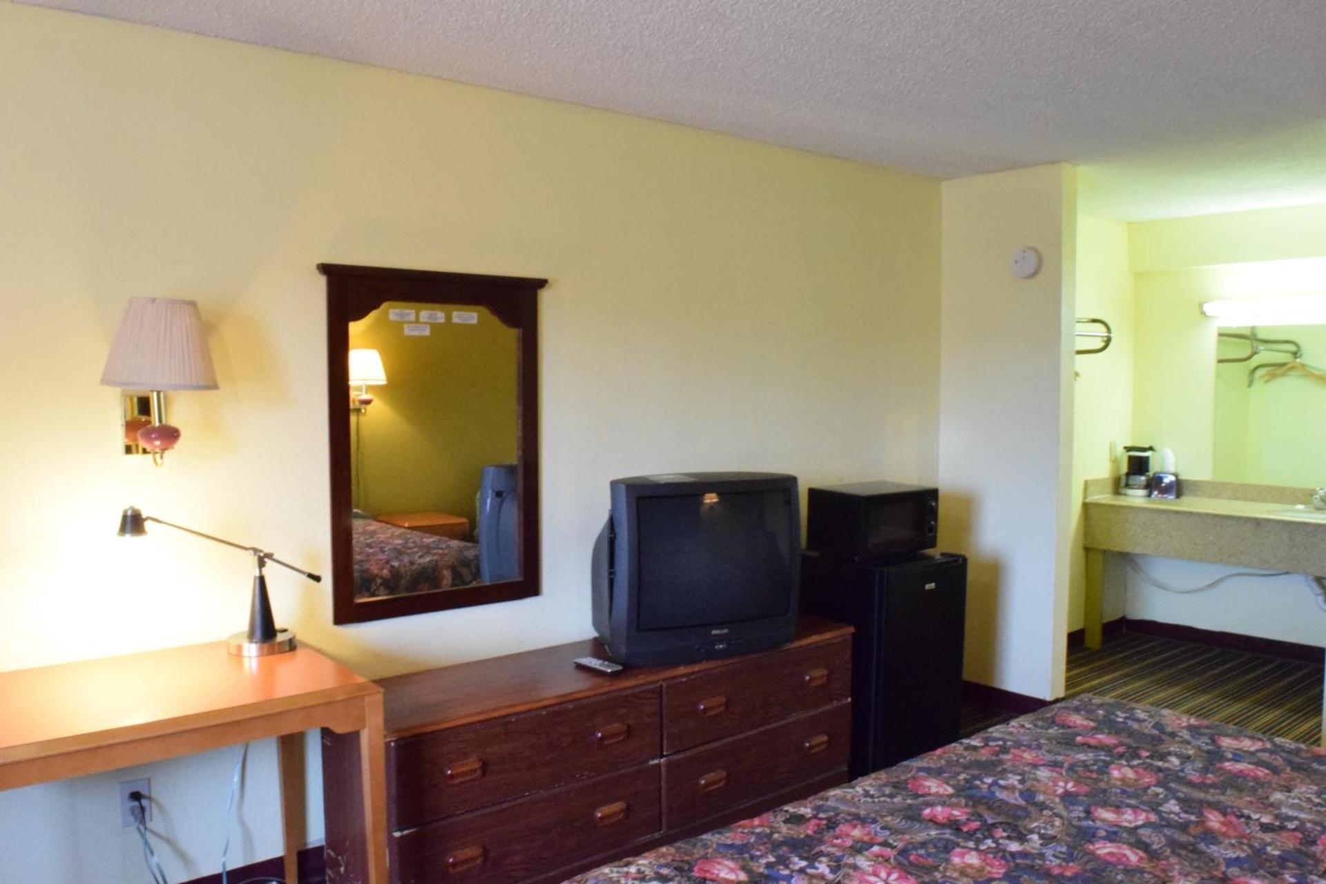 Executive Inn Odessa photo 35