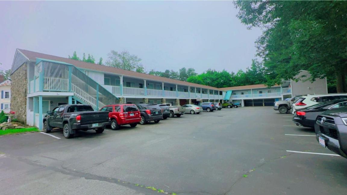 Hampton Motor Inn photo 2