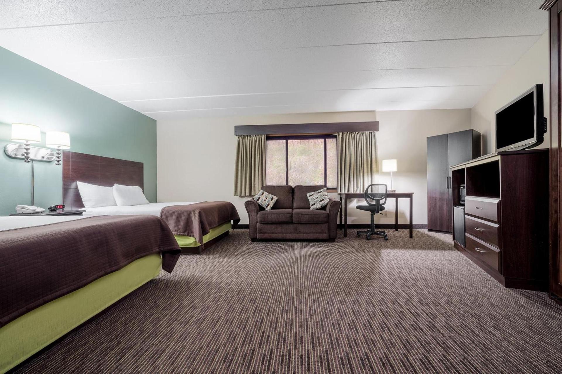 AmericInn by Wyndham West Salem photo 5