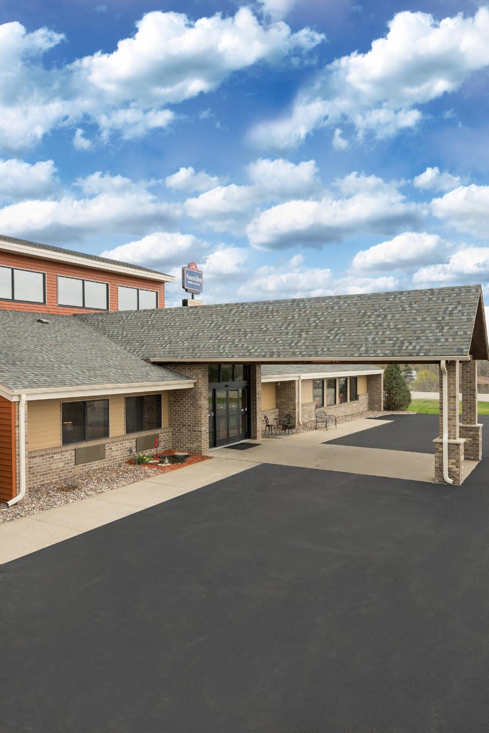 AmericInn by Wyndham West Salem photo 13