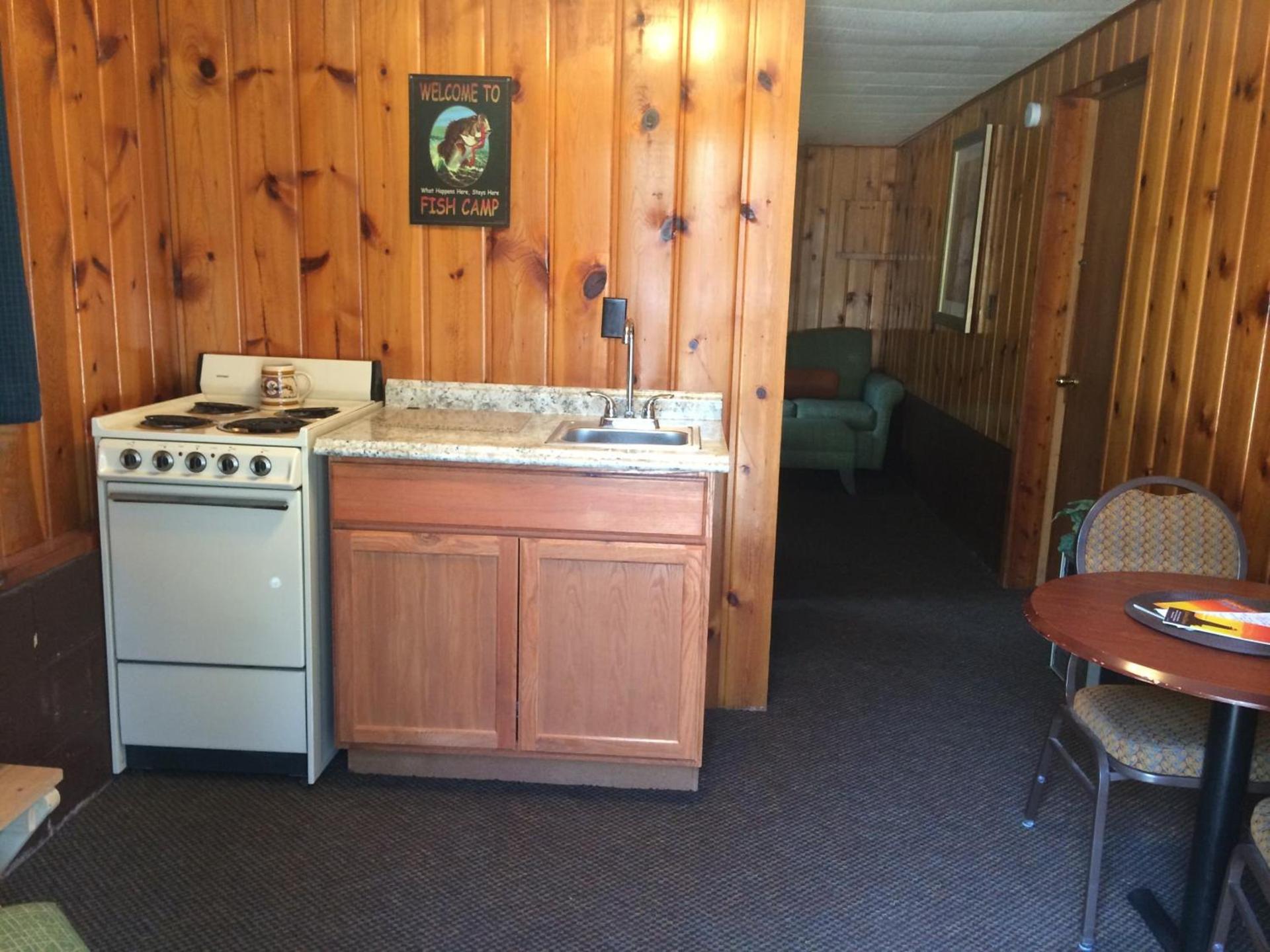 Alpine Motel photo 89