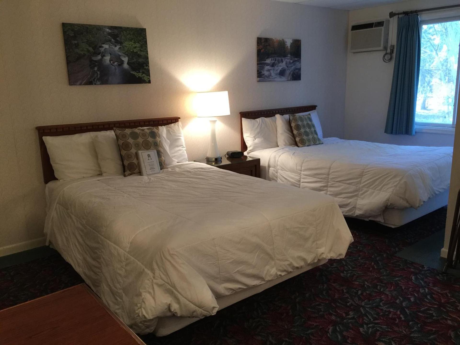 Cedar Motor Inn photo 50