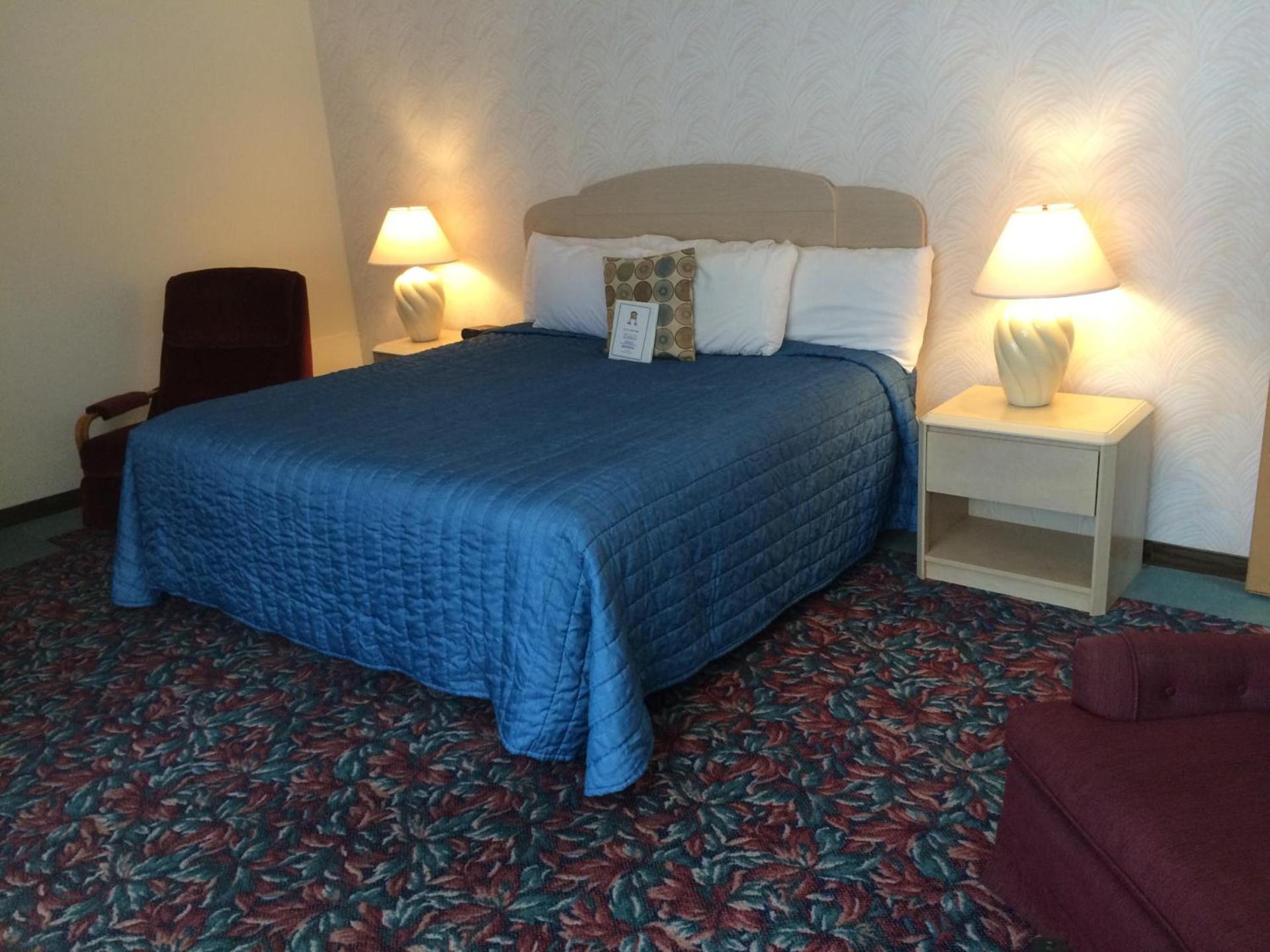 Cedar Motor Inn photo 8