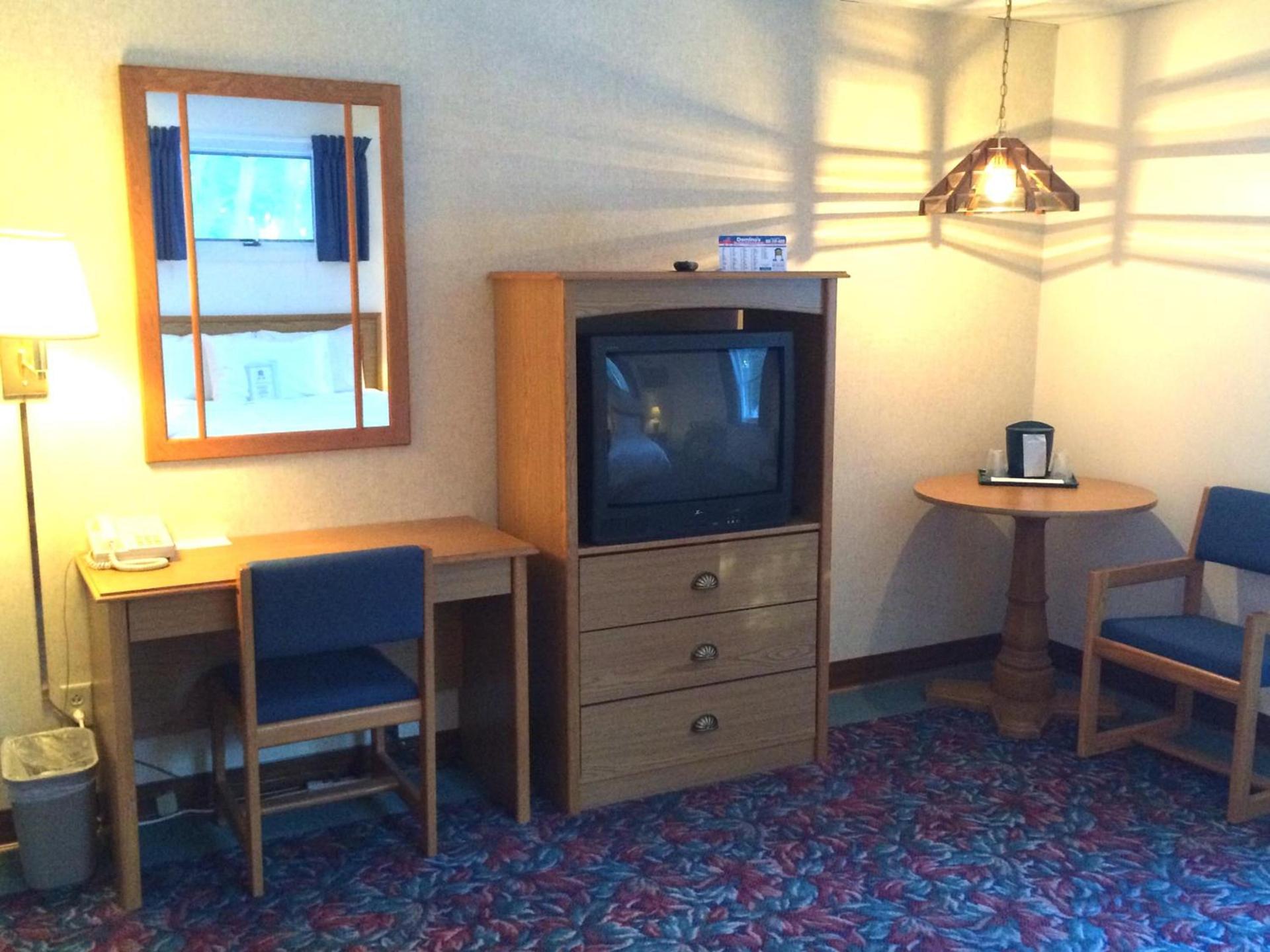 Cedar Motor Inn photo 61