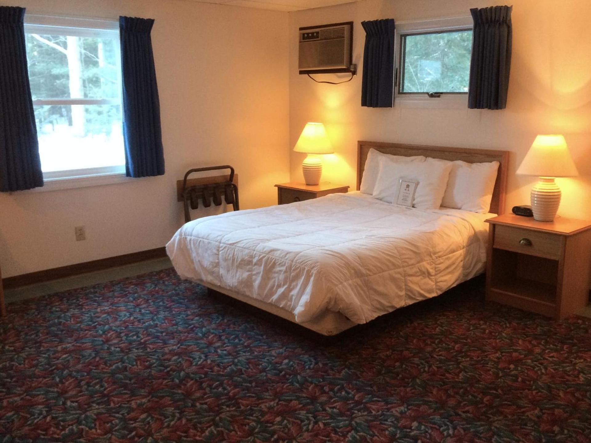 Cedar Motor Inn photo 51