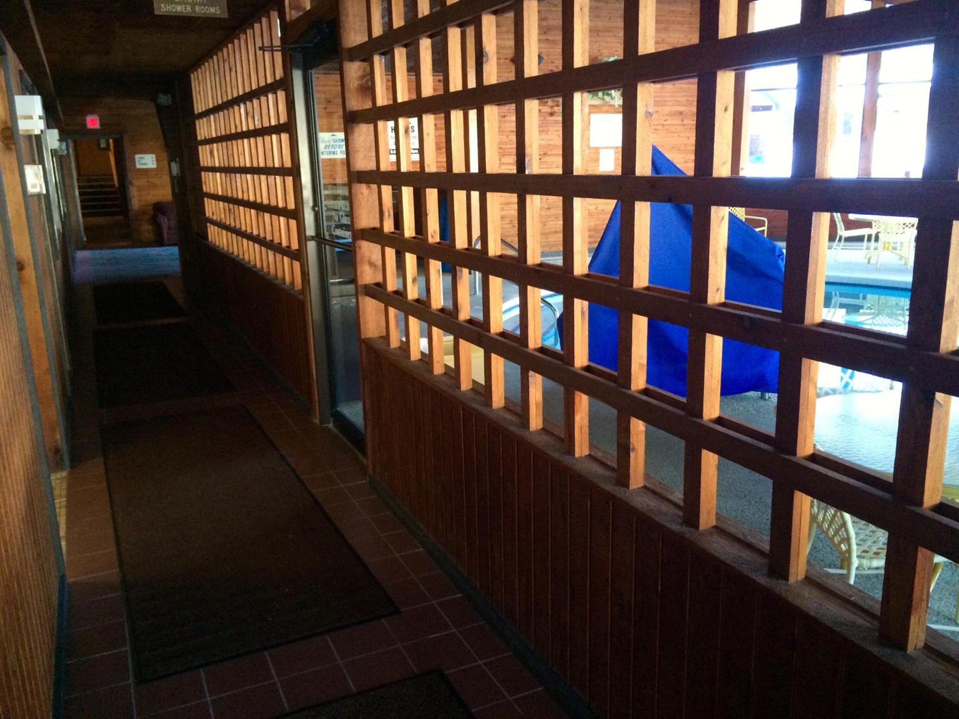 Cedar Motor Inn — hotel in Marquette