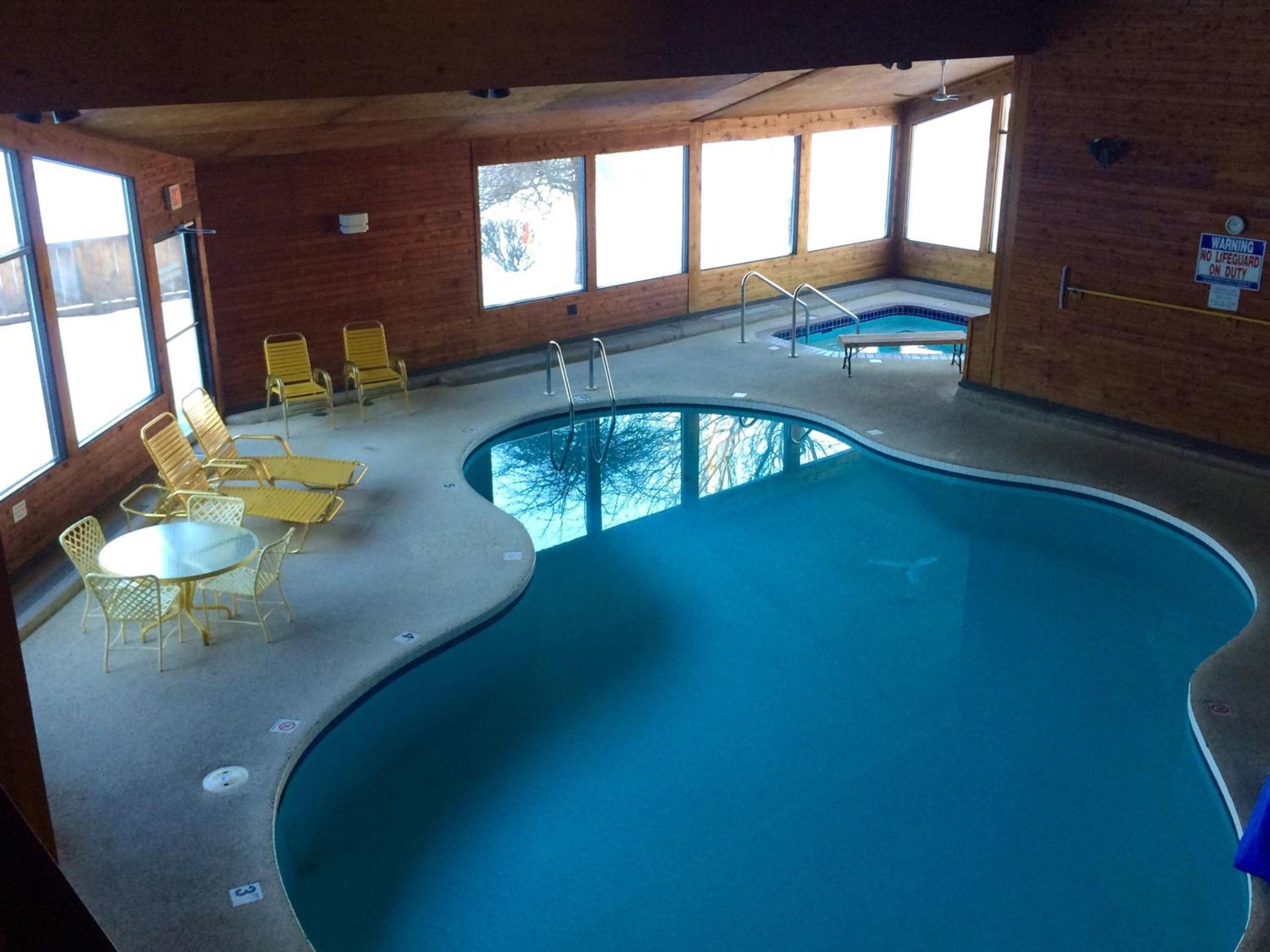 Cedar Motor Inn photo 6