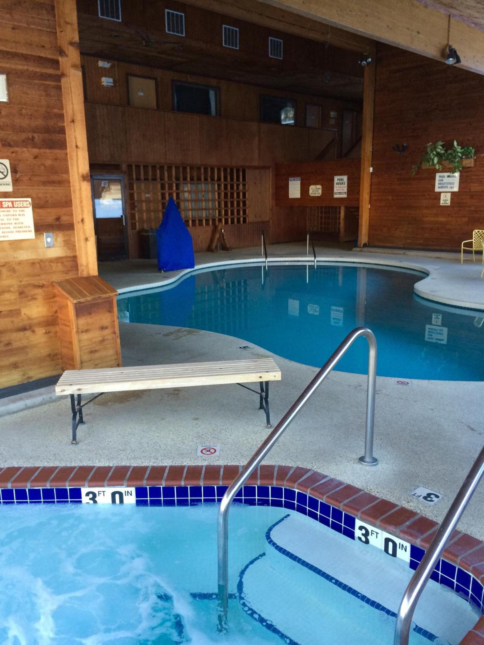 Cedar Motor Inn photo 4