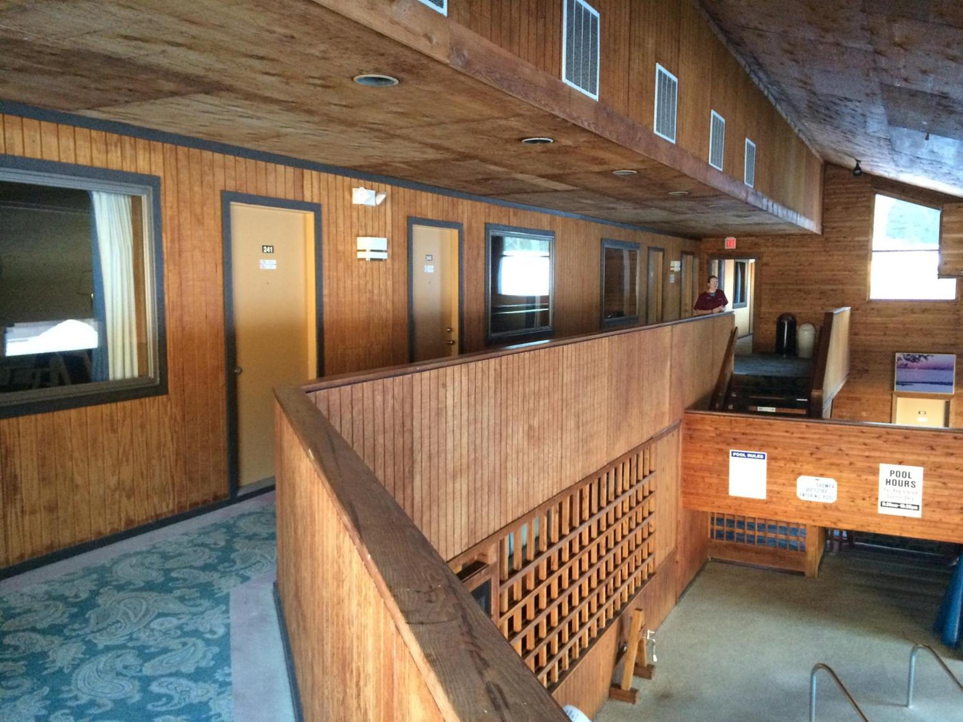 Cedar Motor Inn photo 5