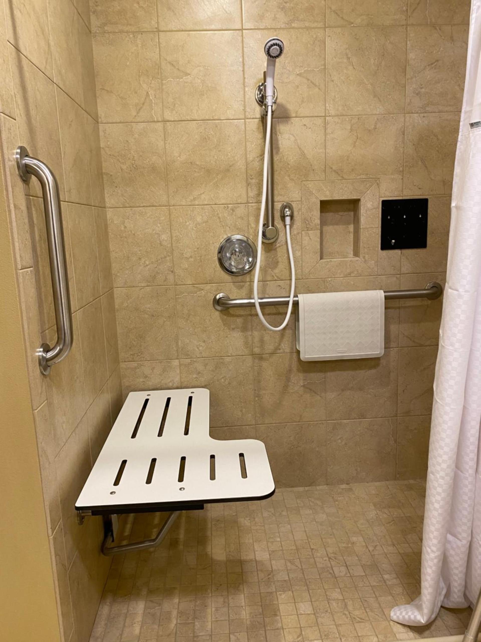 Wingate by Wyndham Mount Vernon photo 18