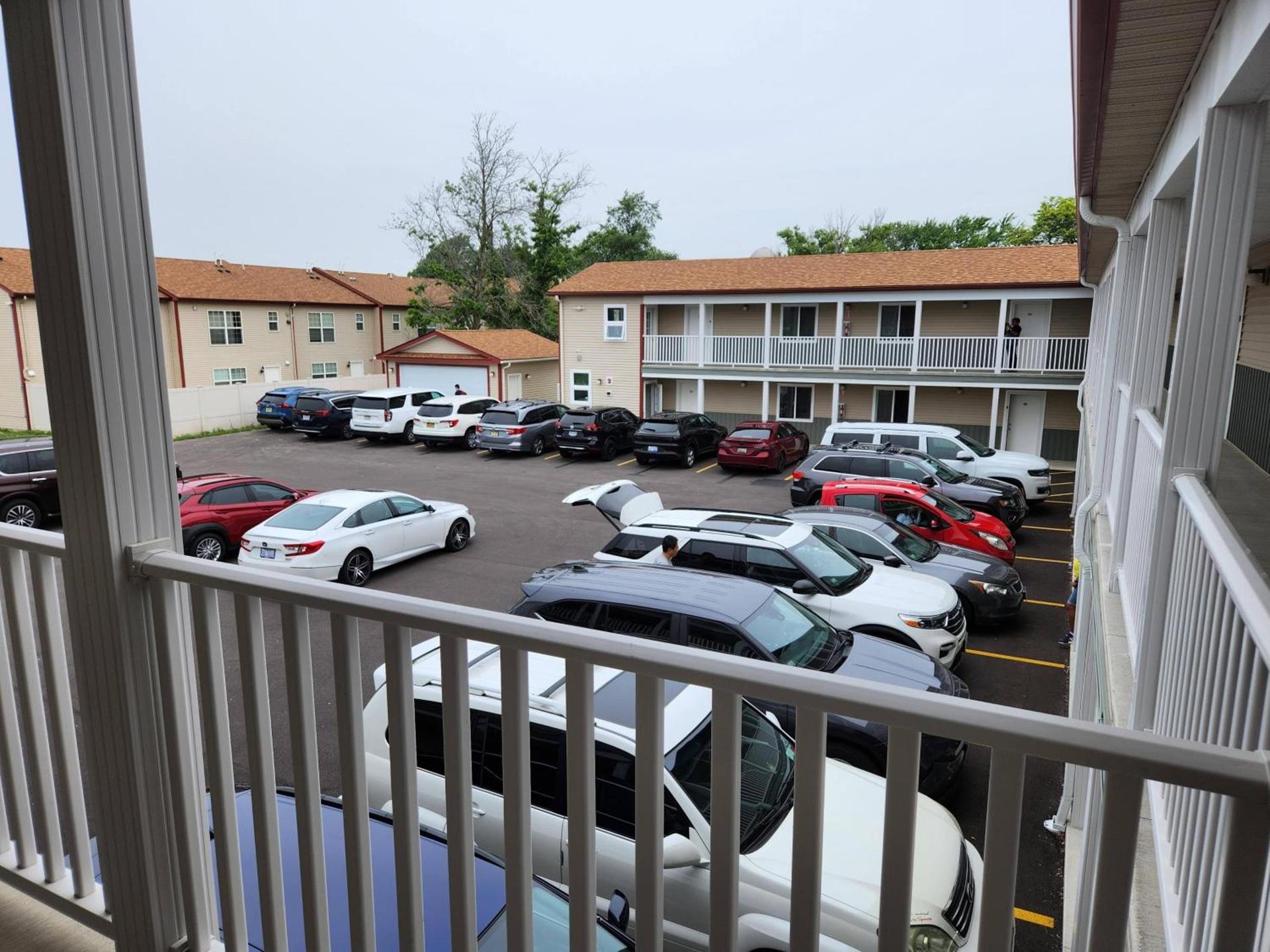 Stay Inn Niagara Falls Vacation Studios photo 3