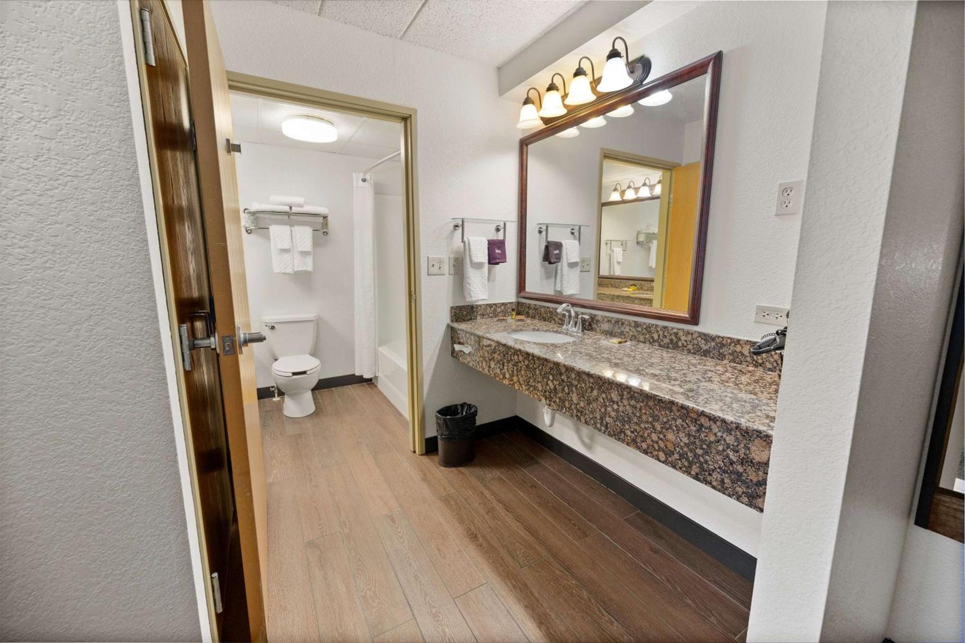 Best Western Plus McCall Lodge and Suites photo 37