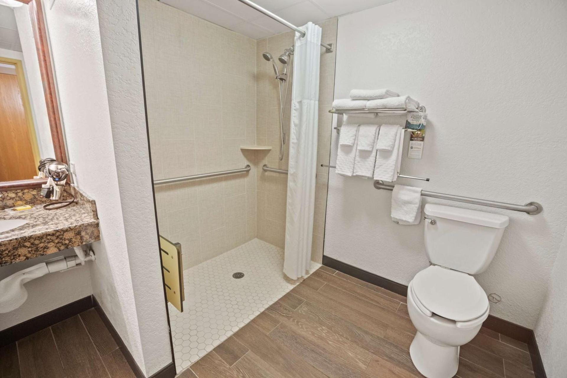 Best Western Plus McCall Lodge and Suites photo 41