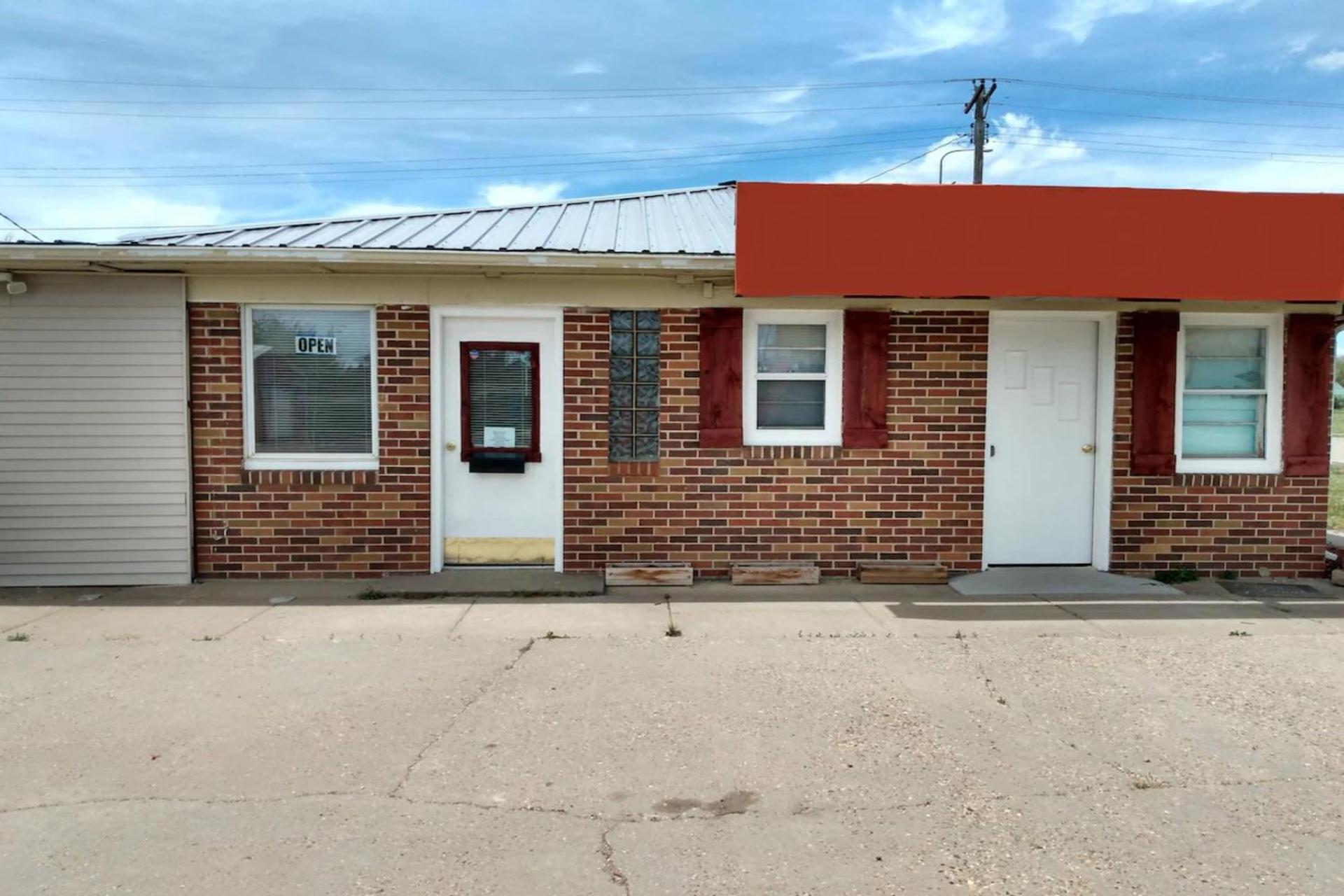 Love Hotels Murdo by OYO on Interstate 90 — hotel in Murdo
