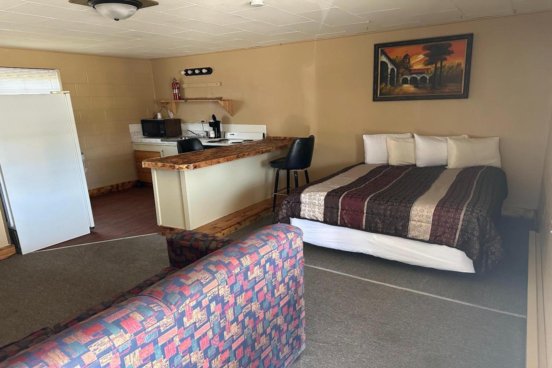Love Hotels Murdo by OYO on Interstate 90 photo 18