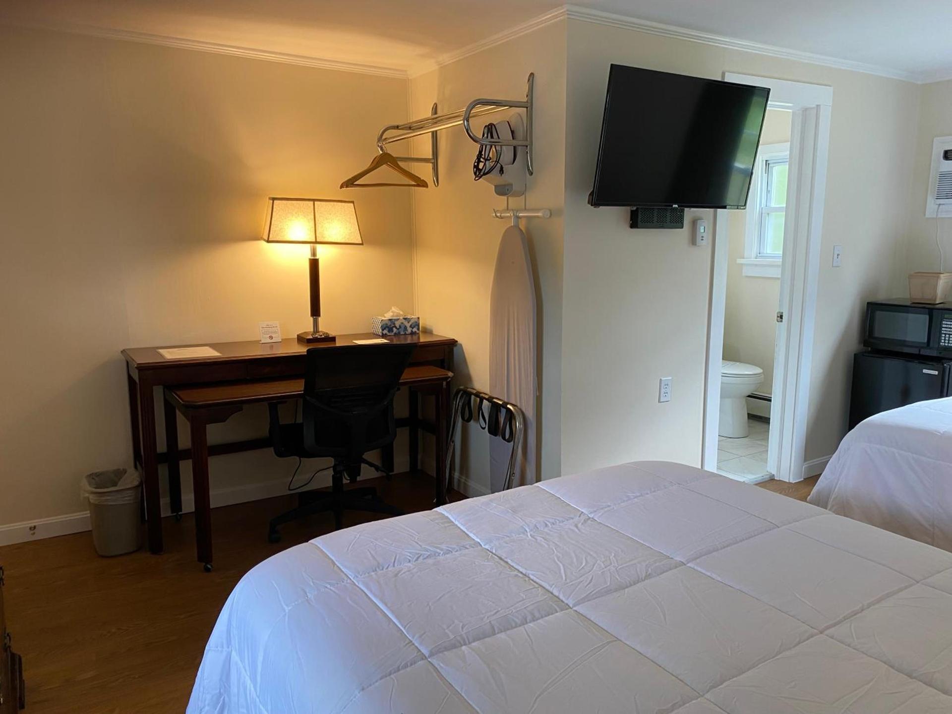 Villager Motel photo 28