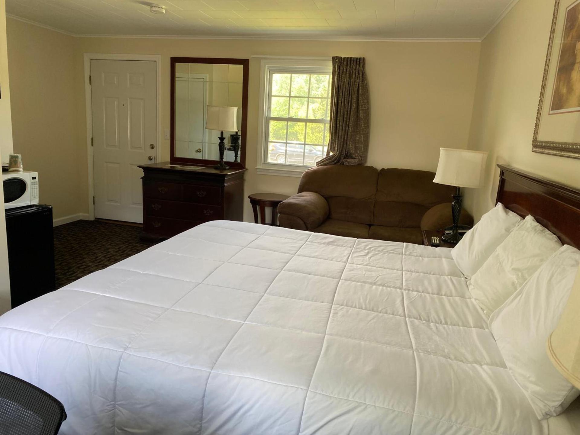 Villager Motel photo 27