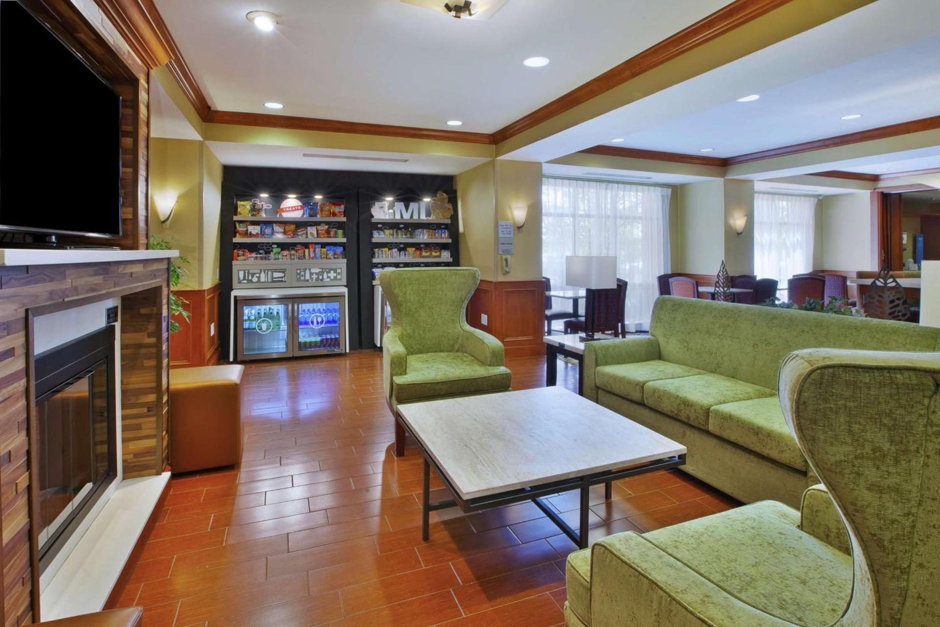 Hampton Inn Commerce/Novi photo 3