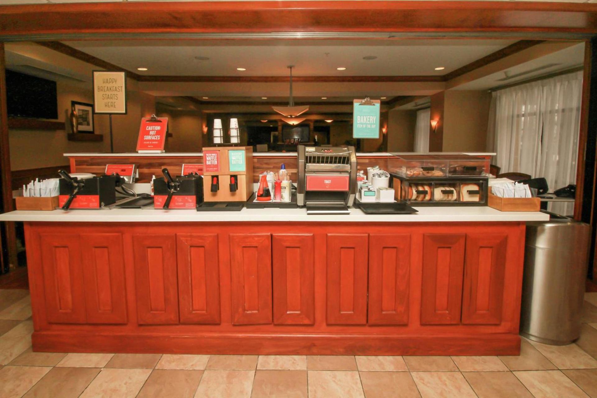 Hampton Inn Commerce/Novi photo 6
