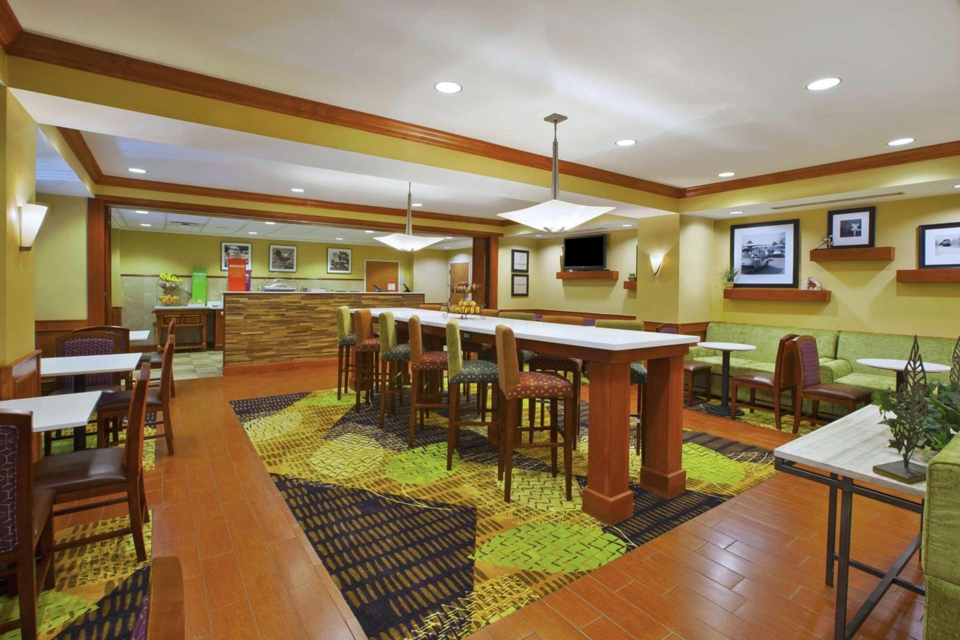 Hampton Inn Commerce/Novi photo 14