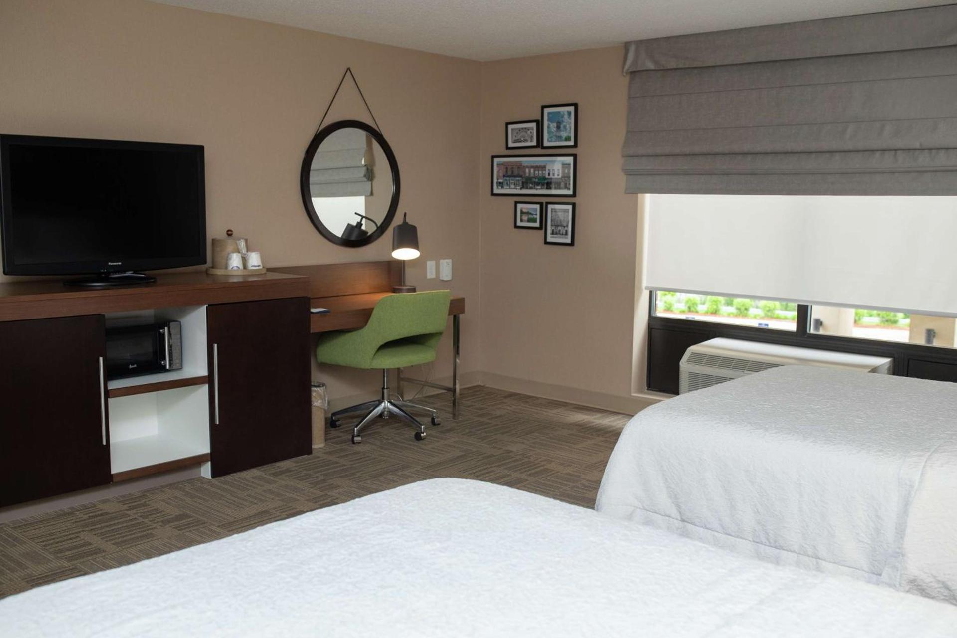 Hampton Inn Commerce/Novi photo 24