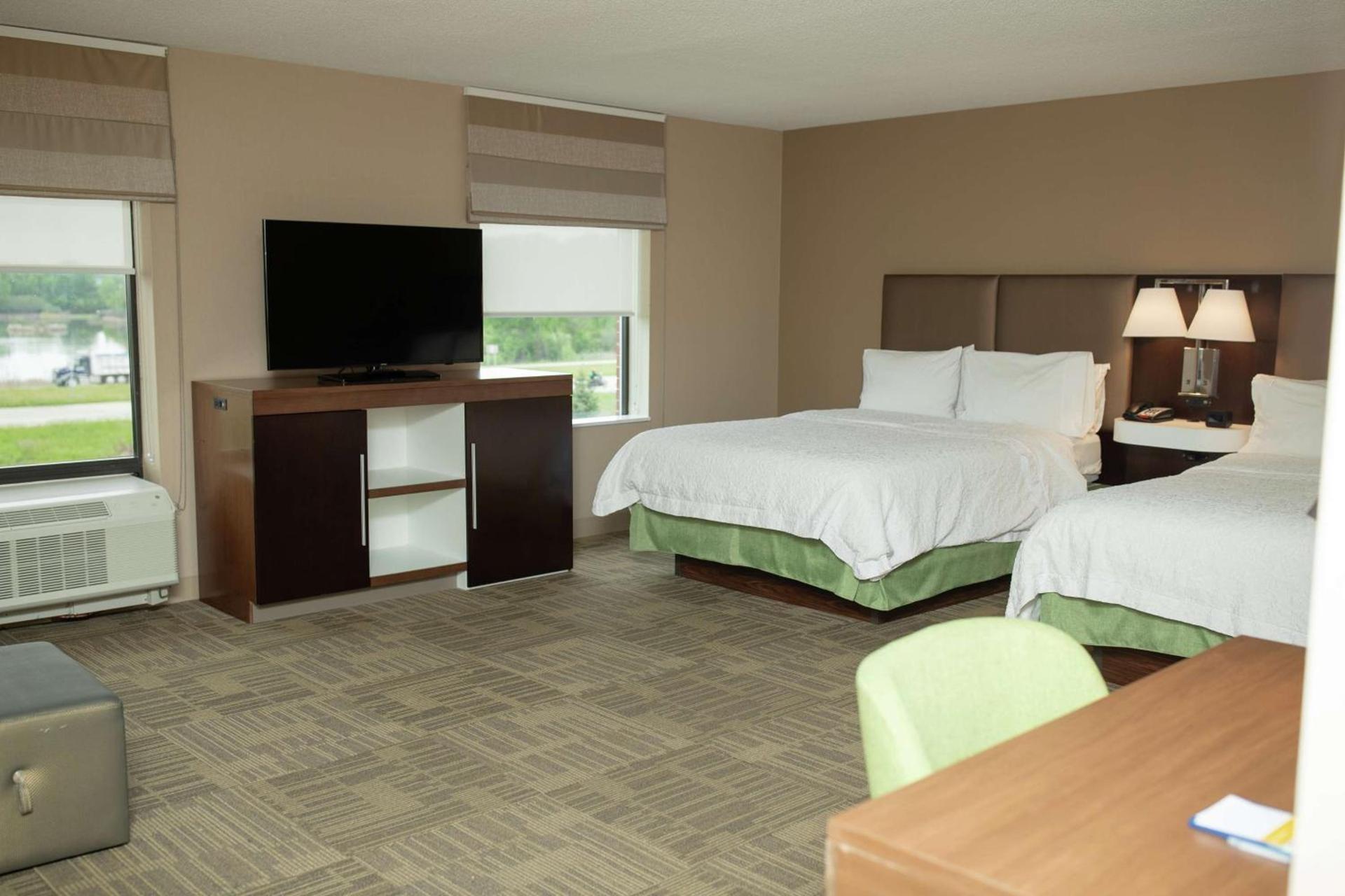 Hampton Inn Commerce/Novi photo 41