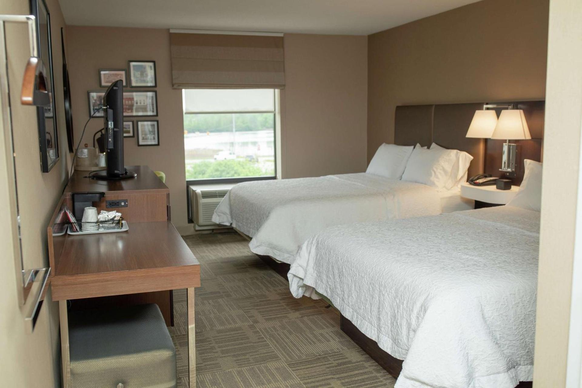 Hampton Inn Commerce/Novi photo 43