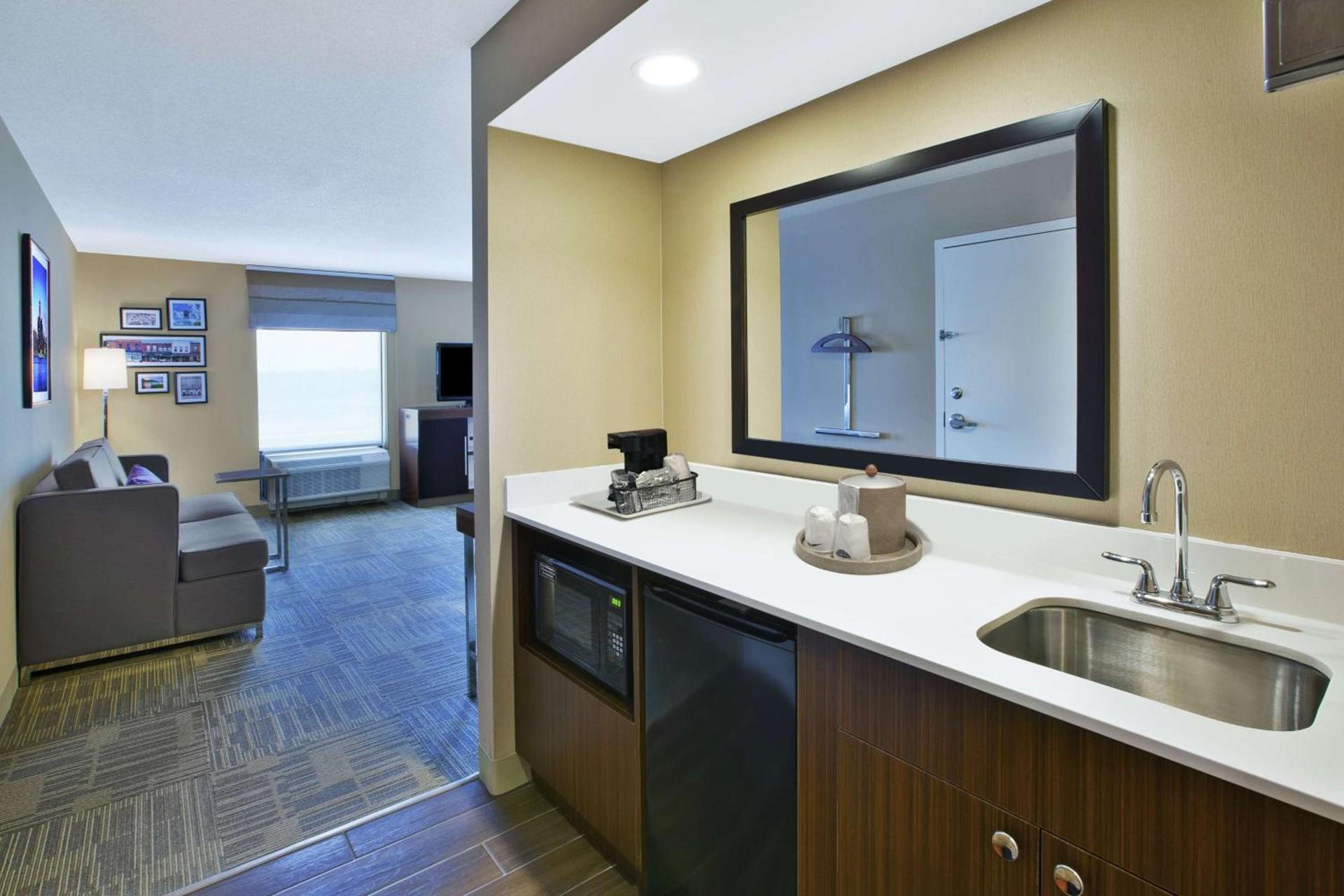 Hampton Inn Commerce/Novi photo 39